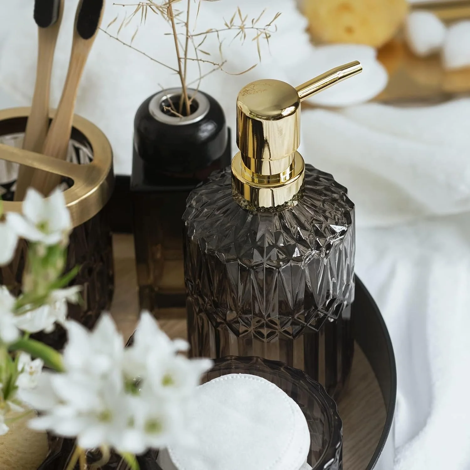 ست کامل لوازم جانبی شیشه ای حمام، دکور حمام مدرن، ست لوازم جانبی شیشه ای حمام (ظرف صابون مایع، جا صابونی، جا مسواکی، لیوان، جا پنبه) (خاکستری)