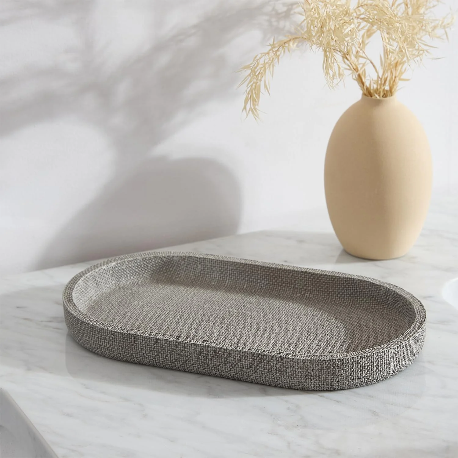 ست لوازم جانبی رومیزی رزینی حمام Tahari Home، شامل جا مسواکی، لیوان، سینی روشویی و پمپ لوسیون، طراحی بافت دار (Astor Light Grey، 4 تکه) ست لوازم جانبی رومیزی رزینی حمام Tahari Home، شامل جا مسواکی، لیوان، سینی روشویی و پمپ لوسیون، طراحی بافت دار (Astor Light Grey، 4 تکه)