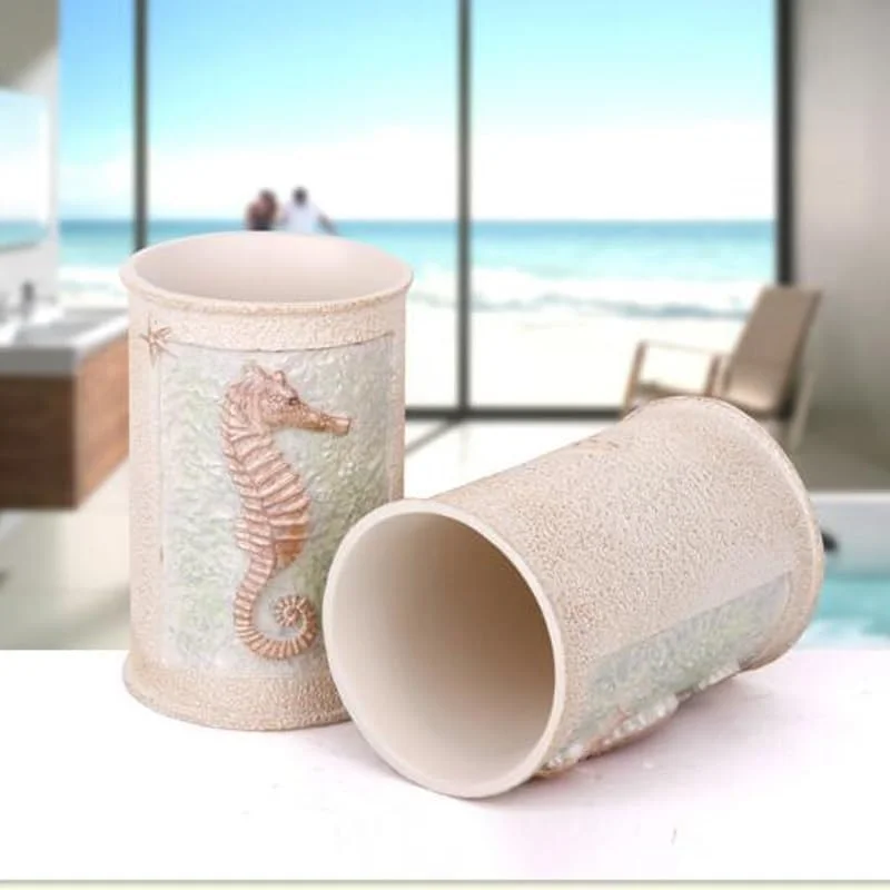 ست پنج تکه لوازم بهداشتی سرامیکی برای حمام شامل جا مسواکی، لیوان، جا مایع دستشویی و جا صابونی ست پنج تکه لوازم بهداشتی سرامیکی برای حمام شامل جا مسواکی، لیوان، جا مایع دستشویی و جا صابونی