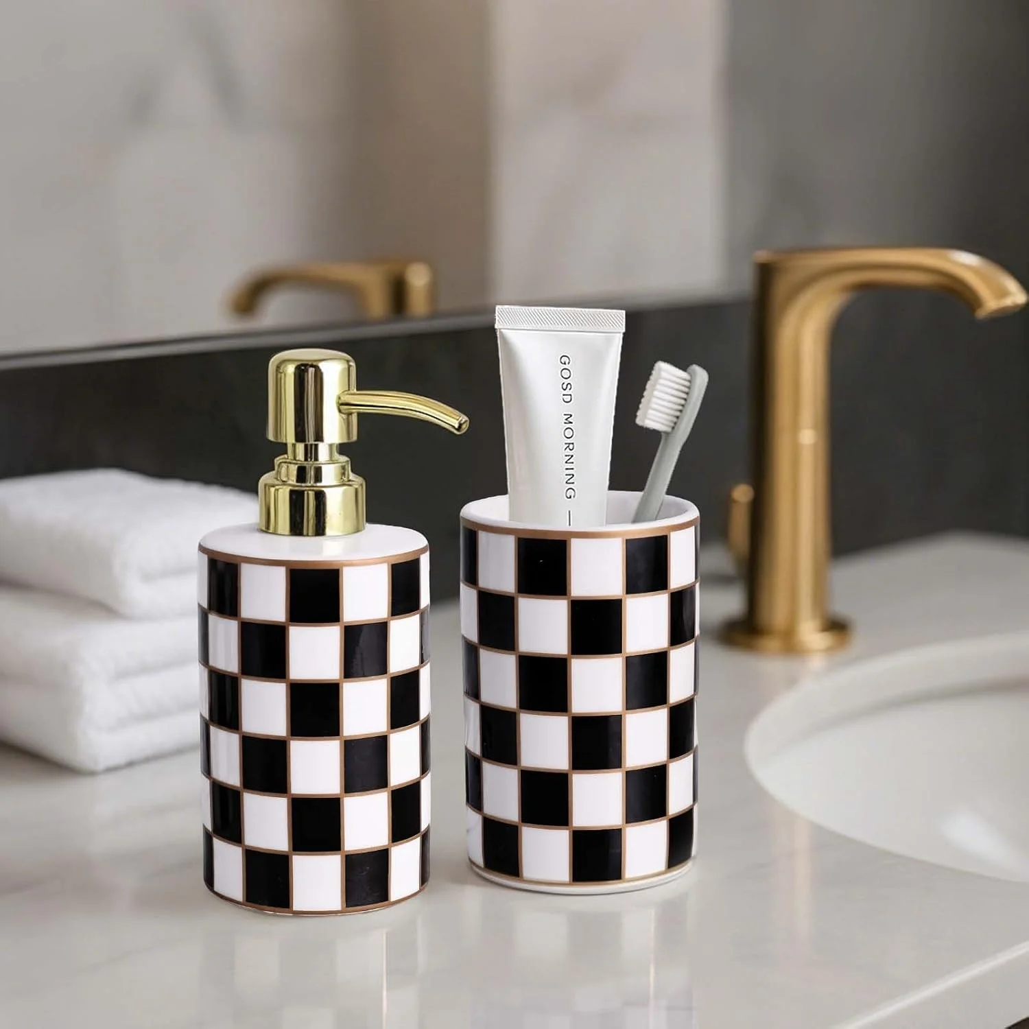 ست جا مسواکی حمام، جا مایع دستشویی سرامیکی شطرنجی و جا مسواکی، ست لوازم جانبی مدرن حمام، ست دکوراسیون حمام شطرنجی سیاه و سفید (مشکی) ست جا مسواکی حمام، جا مایع دستشویی سرامیکی شطرنجی و جا مسواکی، ست لوازم جانبی مدرن حمام، ست دکوراسیون حمام شطرنجی سیاه و سفید (مشکی)