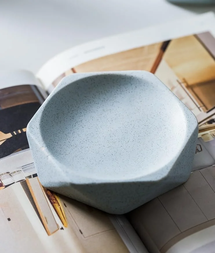 ست لوازم جانبی سرامیکی ۴ تکه حمام UMAI - جا مسواکی، لیوان آب (۳۸۰ میلی لیتر)، مایع ریز صابون (۳۸۰ میلی لیتر)، جا صابونی برای حمام (آبی) ست لوازم جانبی سرامیکی ۴ تکه حمام UMAI - جا مسواکی، لیوان آب (۳۸۰ میلی لیتر)، مایع ریز صابون (۳۸۰ میلی لیتر)، جا صابونی برای حمام (آبی)