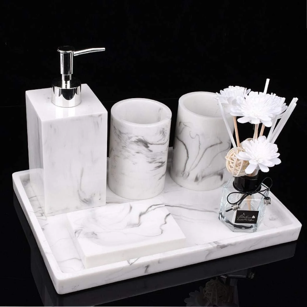 ست لوازم جانبی حمام XUDREZ با طرح مرمر سفید، ست 6 تکه لوازم حمام لوکس شامل جا مایع لوسیون، جا مسواکی، لیوان، جا صابونی و سینی ست لوازم جانبی حمام XUDREZ با طرح مرمر سفید، ست 6 تکه لوازم حمام لوکس شامل جا مایع لوسیون، جا مسواکی، لیوان، جا صابونی و سینی
