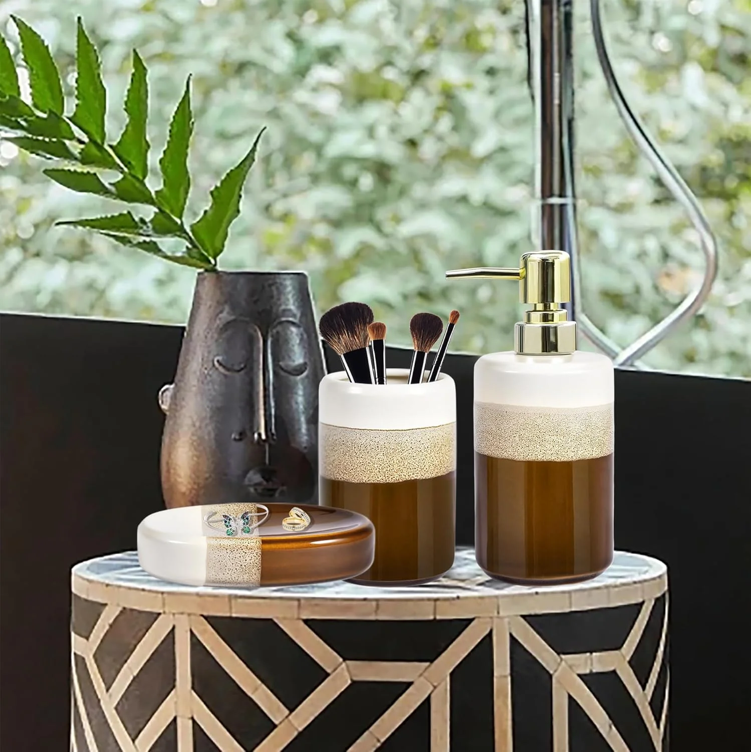 ست لوازم جانبی لوکس 3 تکه برای حمام، سرامیک طبیعی با روکش لعاب دار، مناسب برای دکوراسیون سینک، دوش و وان، شامل جای مایع صابون برای منزل و هتل، قهوه ای طلایی ست لوازم جانبی لوکس 3 تکه برای حمام، سرامیک طبیعی با روکش لعاب دار، مناسب برای دکوراسیون سینک، دوش و وان، شامل جای مایع صابون برای منزل و هتل، قهوه ای طلایی