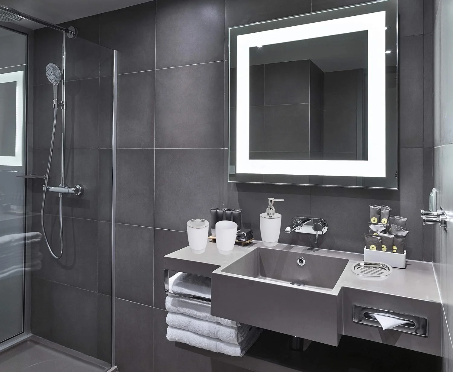 ست لوازم جانبی پلاستیکی حمام YCOCO، شامل جا مایع دستشویی، جا مسواکی، لیوان مسواک، جا صابونی، برس توالت، سطل زباله، سفید (۶ تکه) ست لوازم جانبی پلاستیکی حمام YCOCO، شامل جا مایع دستشویی، جا مسواکی، لیوان مسواک، جا صابونی، برس توالت، سطل زباله، سفید (۶ تکه)