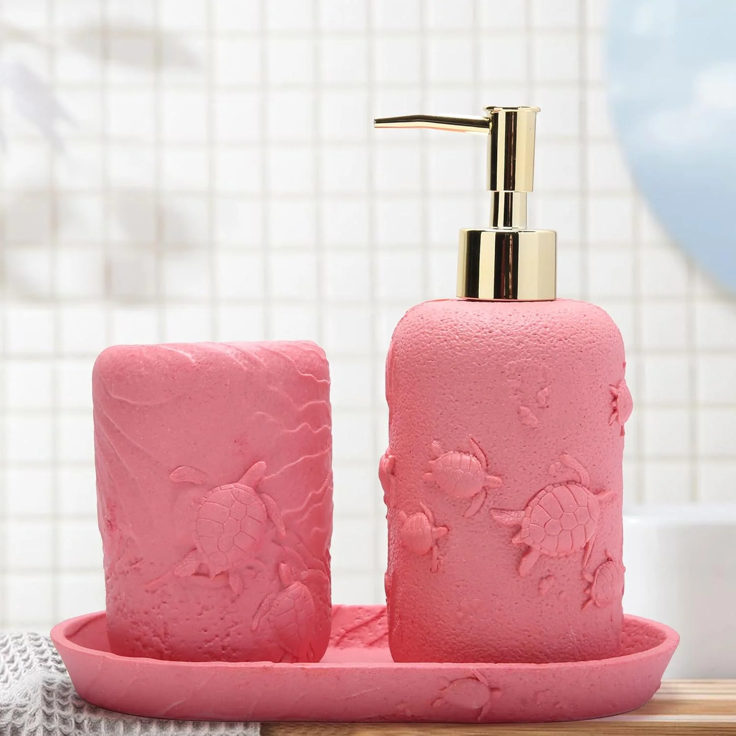 ست لوازم جانبی حمام 3 تکه رزینی با طرح حیوانات اقیانوسی شامل جای لوسیون، پمپ صابون، لیوان آب یا جا مسواکی (طرح لاک پشت دریایی قرمز)