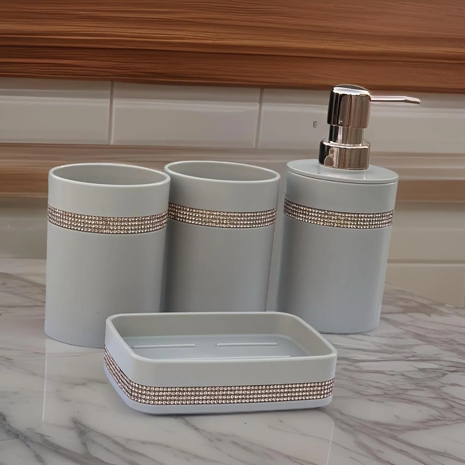 ست لوازم جانبی حمام 4 تکه زنیث پریمیوم: جا مایع صابون، جا مسواکی، لیوان و جا صابونی - مجموعه کامل حمام برای دکور مدرن (سفید سرامیکی)