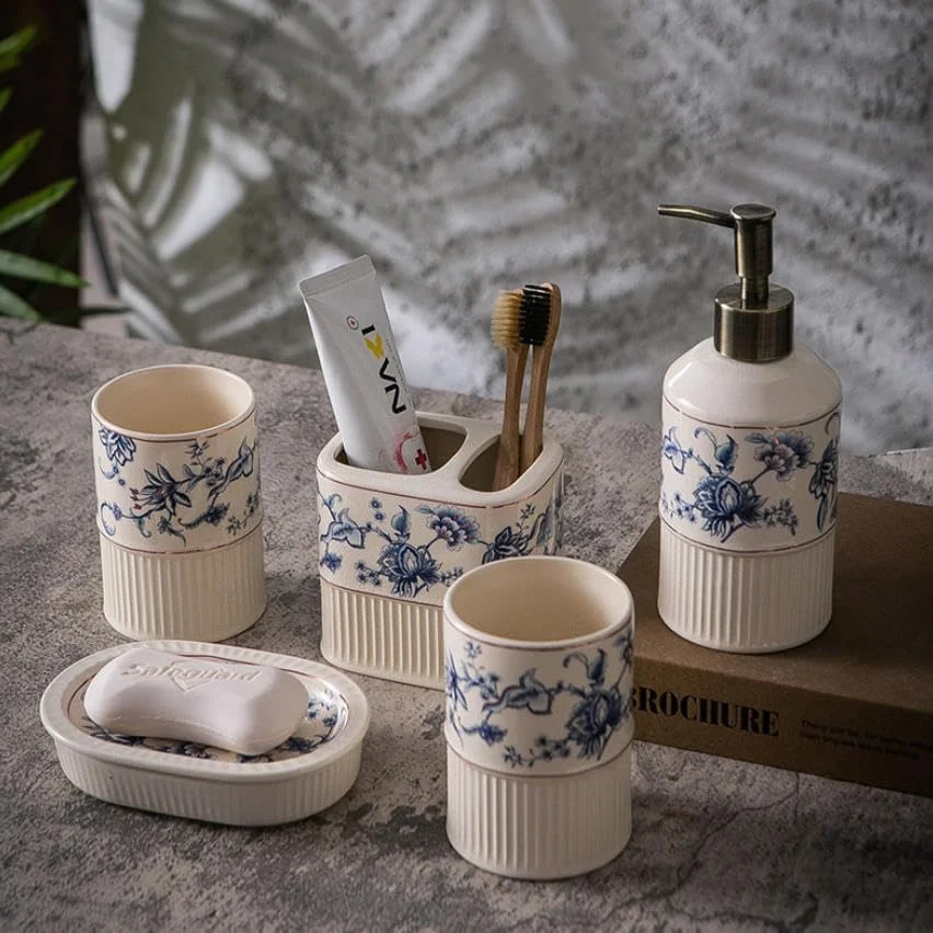 ست لوازم جانبی حمام 5 تکه گلدار آبی وینتیج، سرامیک ترک یخی شامل جا مایع صابون، جا مسواکی، لیوان و جا صابونی، دکور حمام، هدیه برای زنان و مردان خانه آپارتمان ست لوازم جانبی حمام 5 تکه گلدار آبی وینتیج، سرامیک ترک یخی شامل جا مایع صابون، جا مسواکی، لیوان و جا صابونی، دکور حمام، هدیه برای زنان و مردان خانه آپارتمان