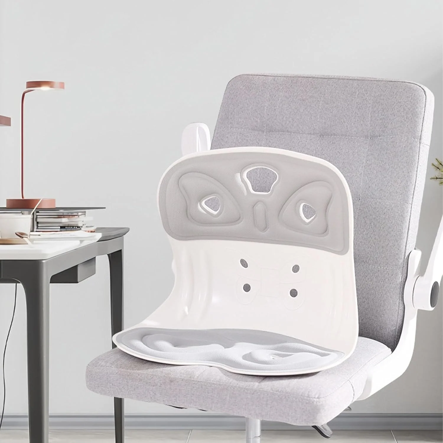 پشتیبانی ارگونومیک از کمر، اصلاح کننده وضعیت بدن برای زنان و مردان، کوسن نرم و تنفسی صندلی برای پشتیبانی از کمر برای صندلی اداری خانگی، صندلی کف (خاکستری)