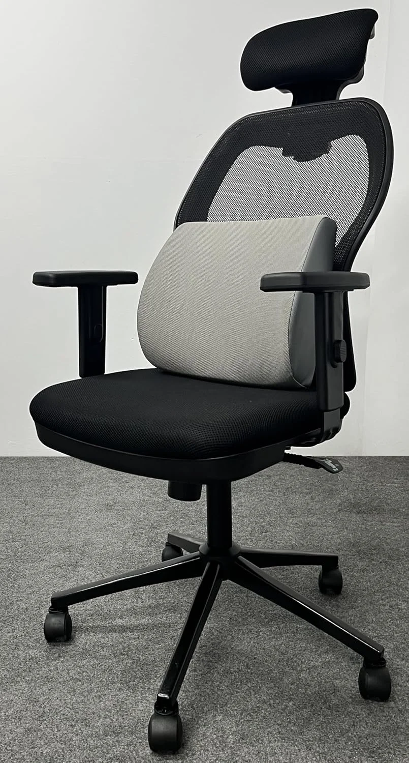 صندلی پشتی بلند با تکیه گاه سر، به همراه بالشتک برای پشتیبانی از کمر، فوم ارتجاعی بالا. صندلی پشتی بلند با تکیه گاه سر، به همراه بالشتک برای پشتیبانی از کمر، فوم ارتجاعی بالا.