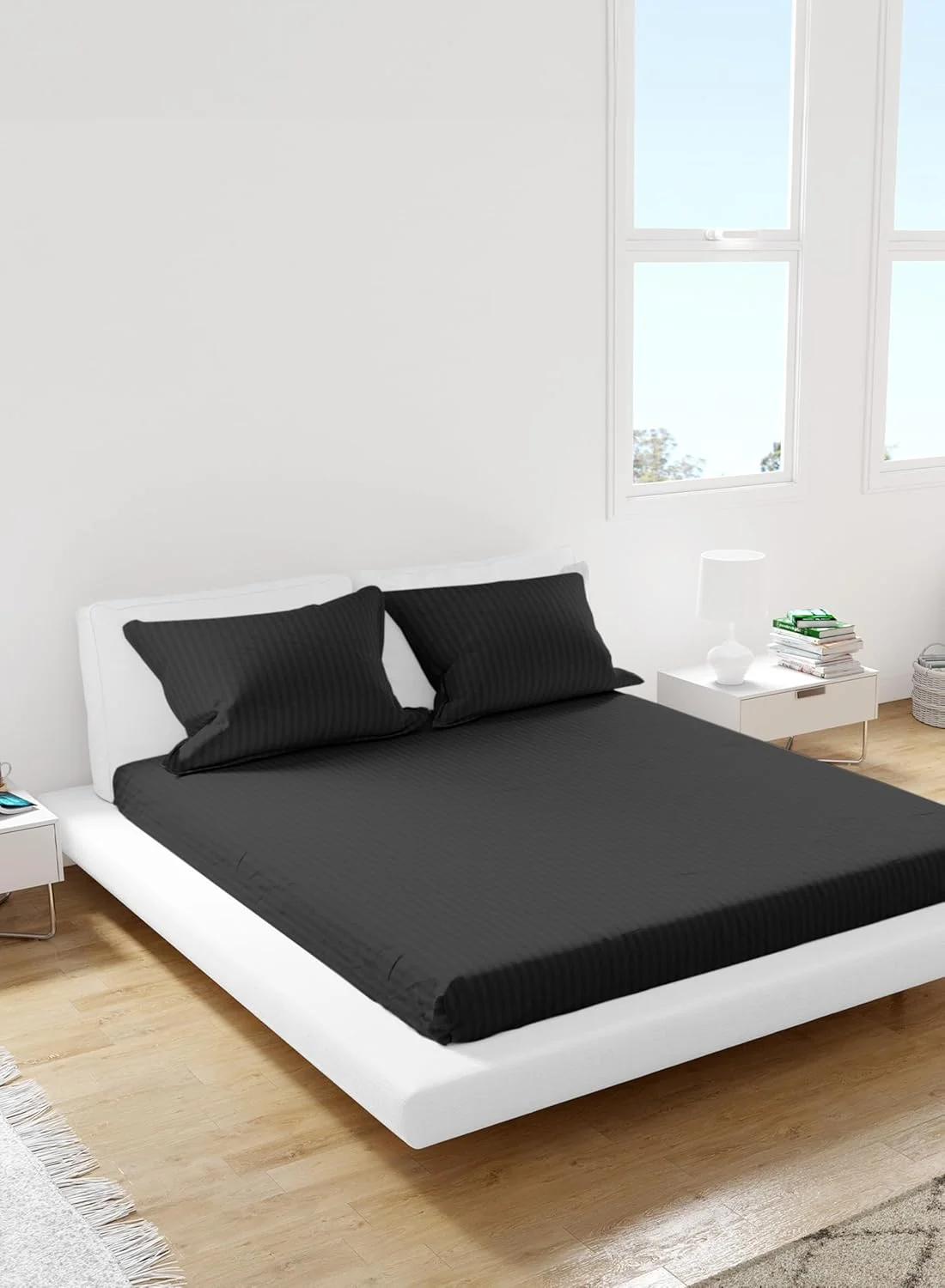 ملحفه کش‌دار راه‌راه دونفره به همراه 2 روبالشتی 180x200 سانتی‌متر (مشکی)