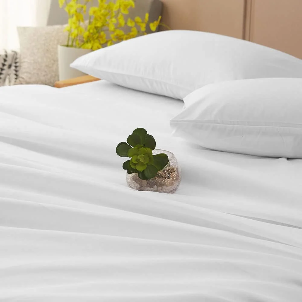 ست ملحفه تخت خواب سونورو کیت، میکروفایبر فوق العاده نرم، بافت 1800، ملحفه های لوکس، جیب عمیق 16 اینچی، ضد چروک و ضد حساسیت - 4 تکه (سفید، سایز کوئین) ست ملحفه تخت خواب سونورو کیت، میکروفایبر فوق العاده نرم، بافت 1800، ملحفه های لوکس، جیب عمیق 16 اینچی، ضد چروک و ضد حساسیت - 4 تکه (سفید، سایز کوئین)