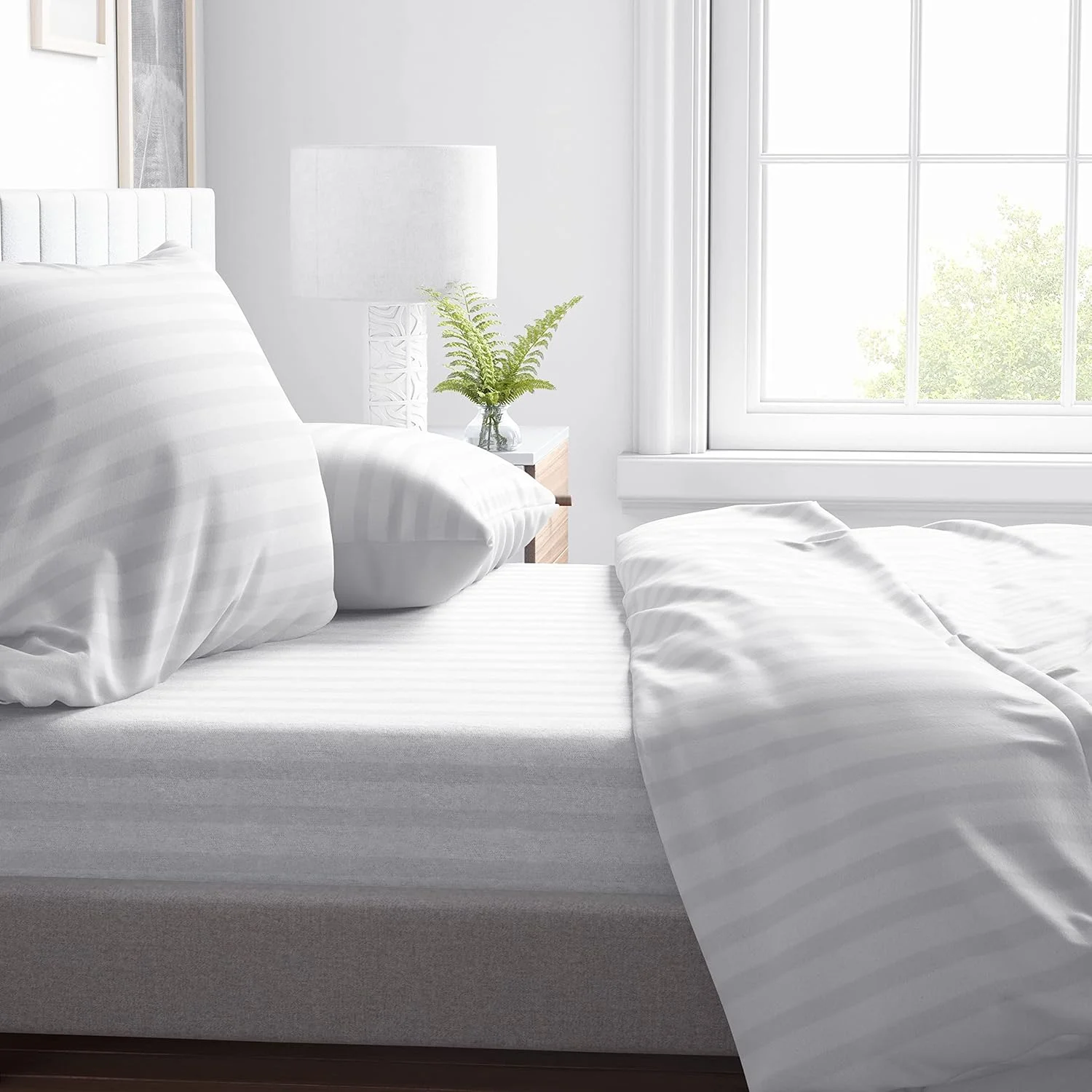 ملحفه های تخت خواب سایز کینگ راه راه سفید هتل کالکشن نرم و تنفسی - ست ملحفه 4 تکه - 180cm x 200cm با جیب عمیق، 1 ملحفه تخت و 2 روبالشتی 600TC پنبه الیاف بلند