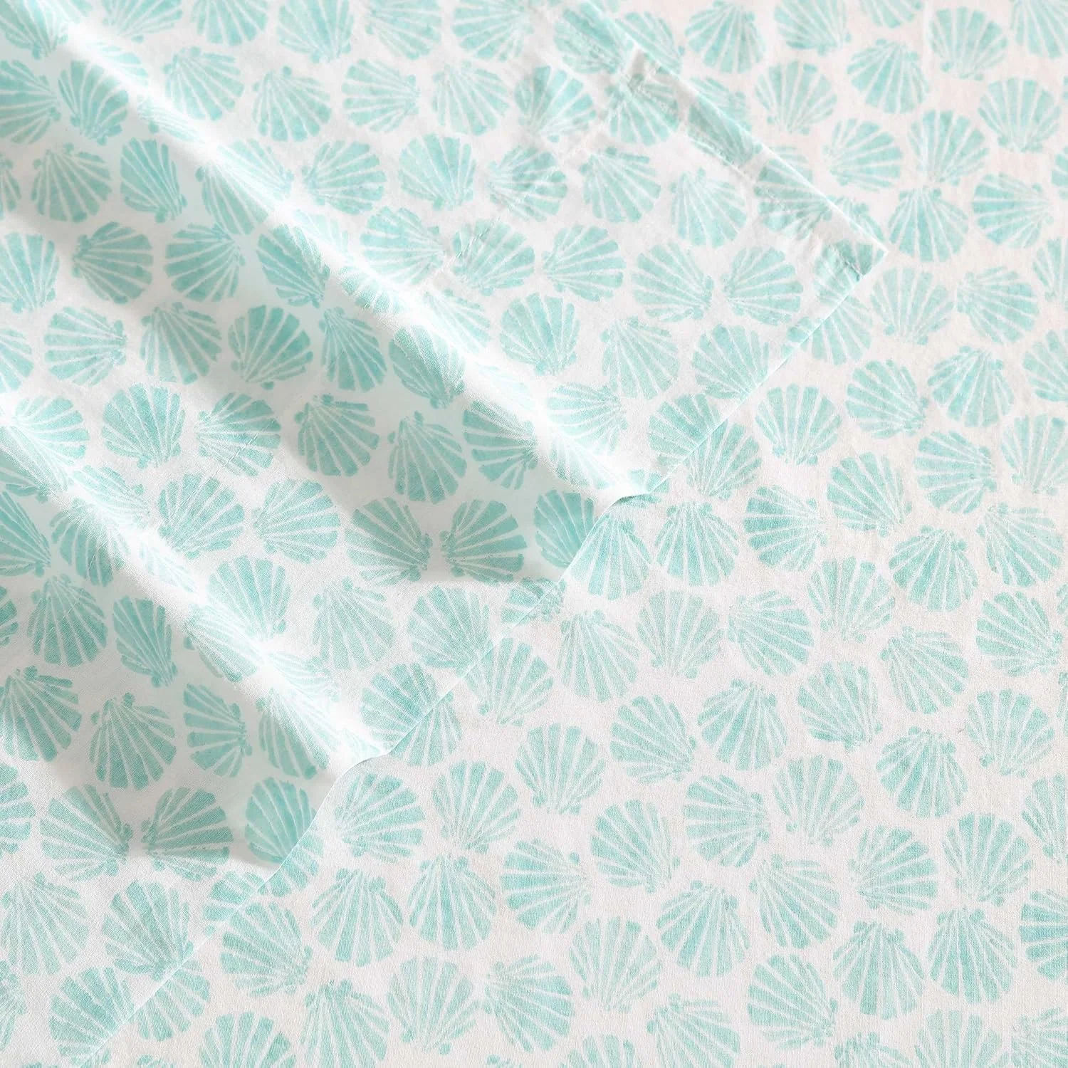 لورا اشلی - ست ملحفه کویین، ست روتختی پرکال پنبه ای، دکوراسیون منزل سبک و قابل تنفس (Margate Shells Blue, Queen) لورا اشلی - ست ملحفه کویین، ست روتختی پرکال پنبه ای، دکوراسیون منزل سبک و قابل تنفس (Margate Shells Blue, Queen)