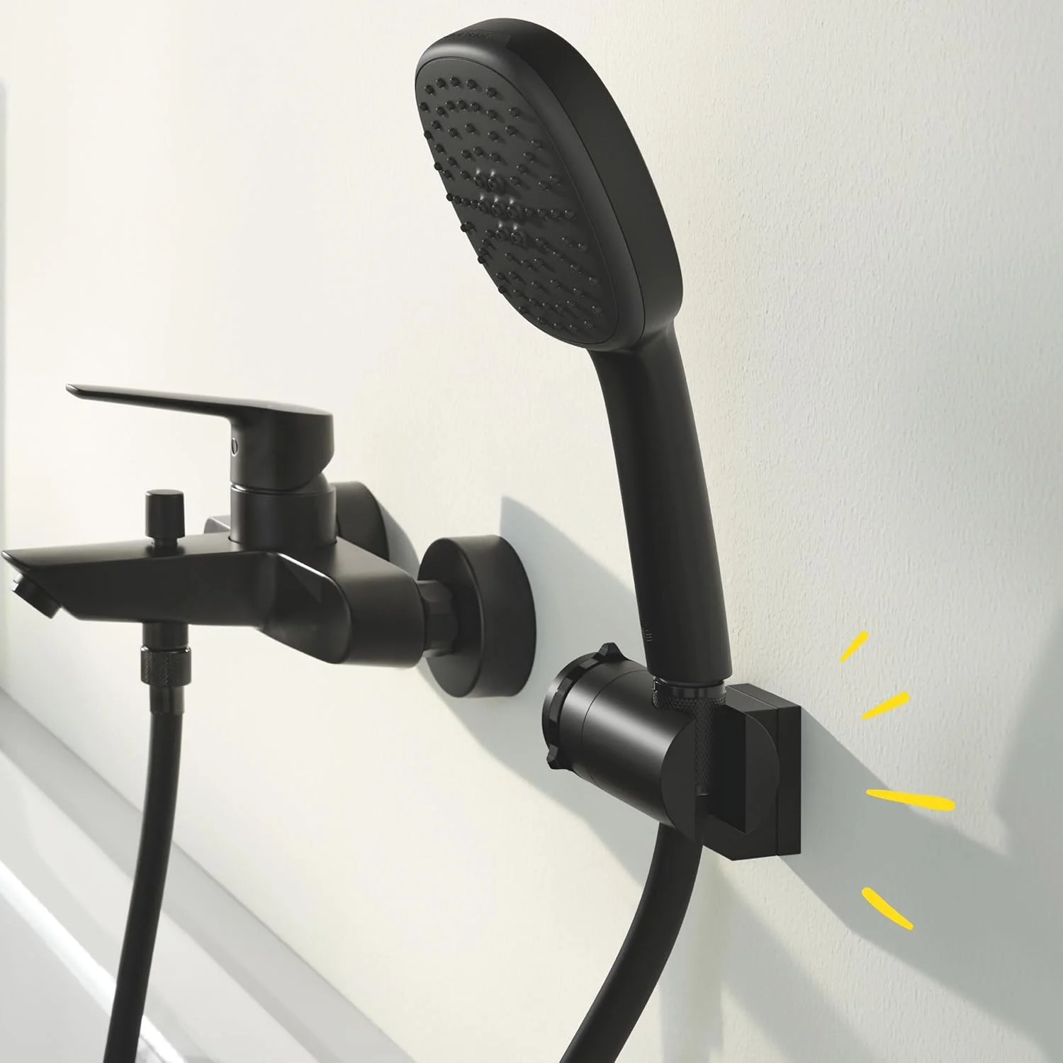 نگهدارنده دیواری قابل تنظیم GROHE Vitalio Universal QuickFix برای سردوش های دستی (حداکثر نیروی نگهداری: 20 کیلوگرم، شامل پیچ و رولپلاک، نصب فوق العاده آسان با چسب GROHE QuickGlue)، مشکی مات، 261832431