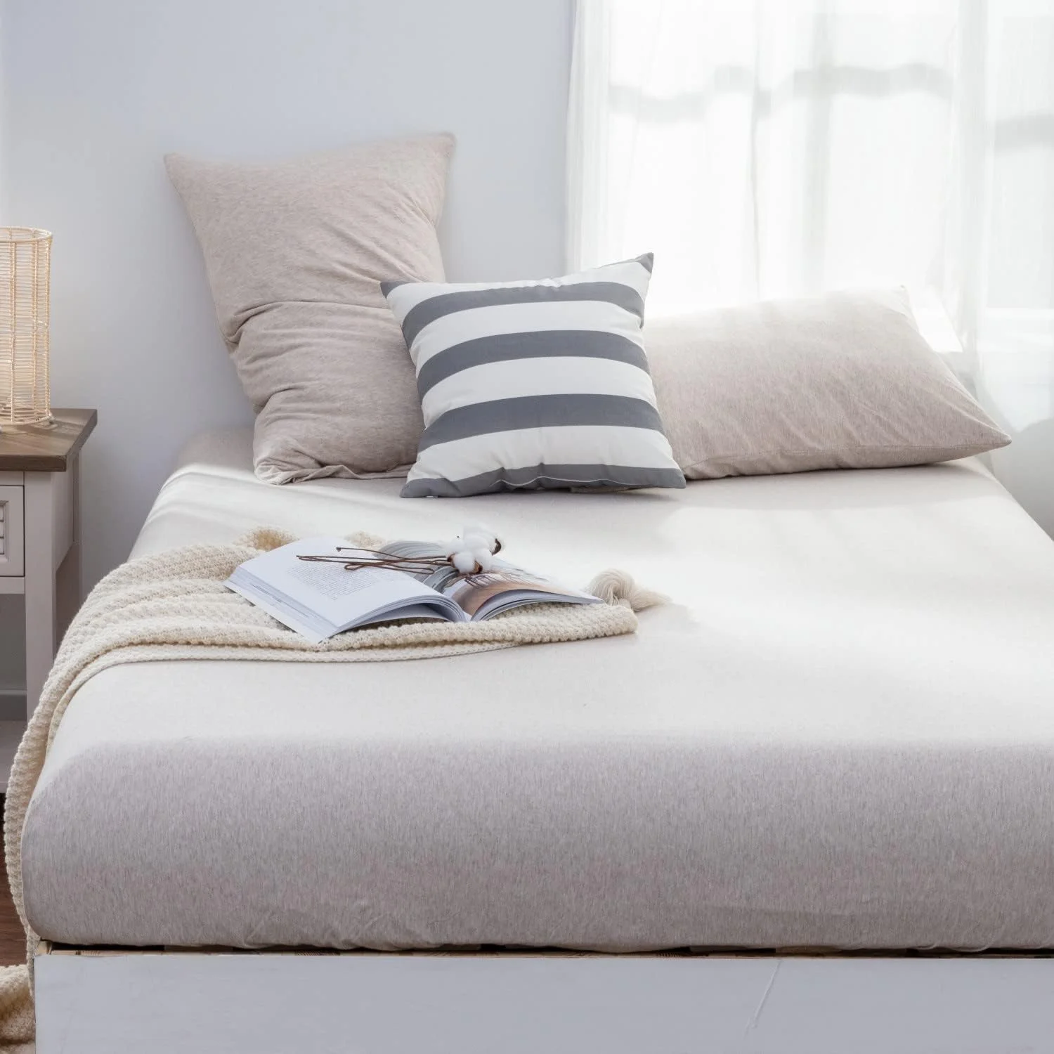 ملحفه نخی بافتنی جرسی لایف تاون، ملحفه با جیب خیلی عمیق، 1 ملحفه کش دار با 2 روبالشی، فوق العاده نرم (بژ، کوئین) ملحفه نخی بافتنی جرسی لایف تاون، ملحفه با جیب خیلی عمیق، 1 ملحفه کش دار با 2 روبالشی، فوق العاده نرم (بژ، کوئین)