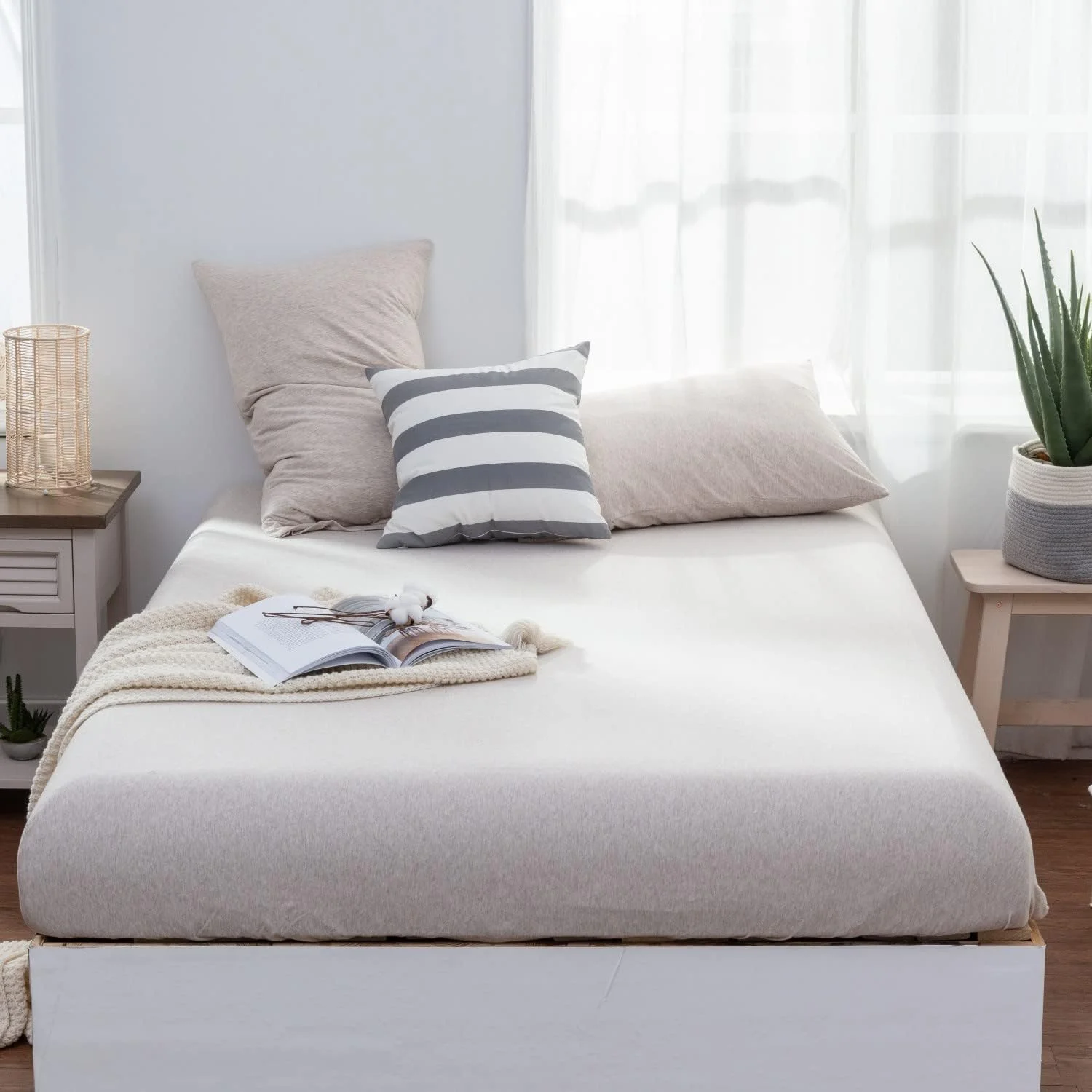 ملحفه نخی بافتنی جرسی لایف تاون، ملحفه با جیب خیلی عمیق، 1 ملحفه کش دار با 2 روبالشی، فوق العاده نرم (بژ، کوئین)