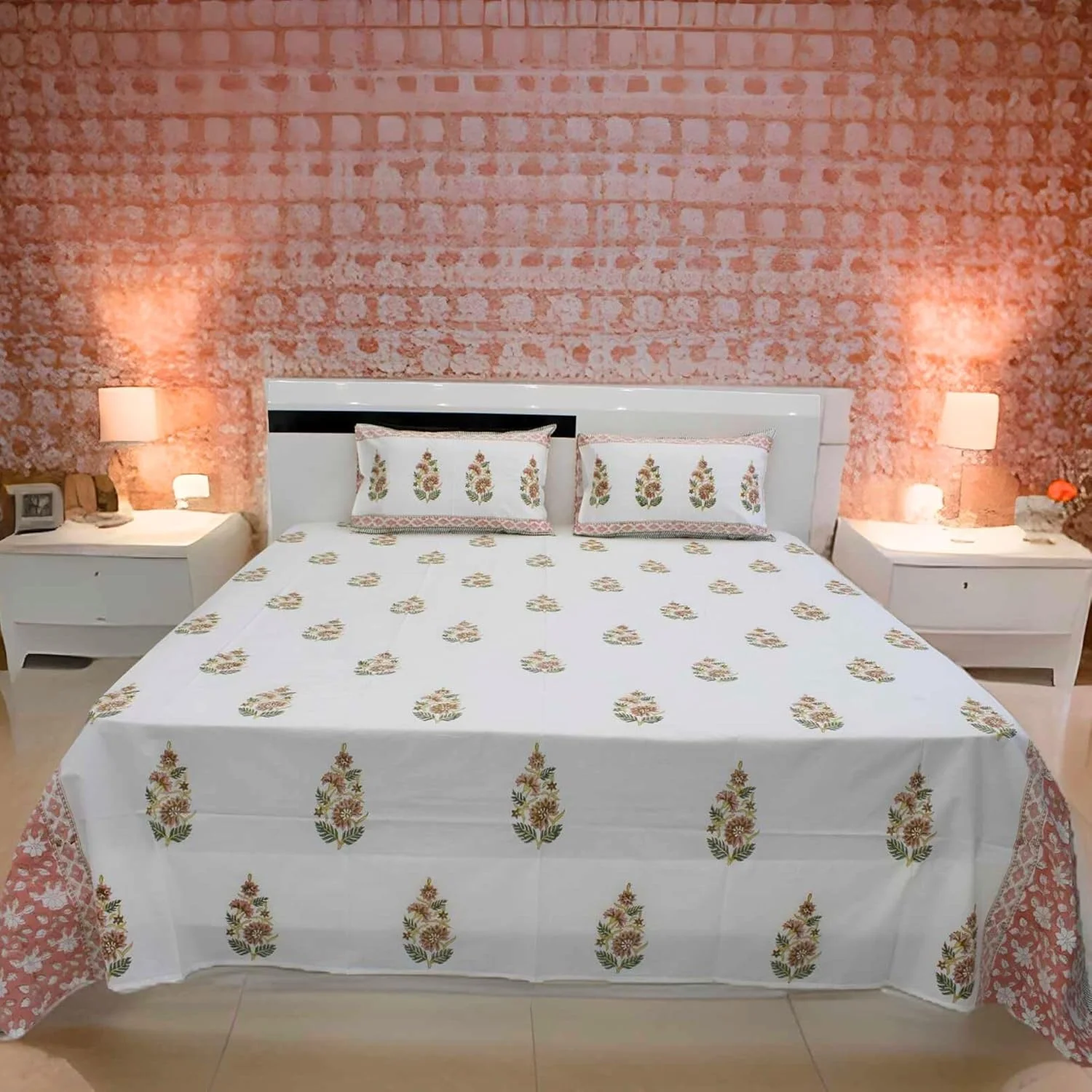 ملحفه دو نفره طرح جیپوری از پارچه مرغوب 100% پنبه با چاپ دستی به همراه 2 روبالشتی، کیفیت عالی، نرم و تنفس پذیر (PARKHEL 04)