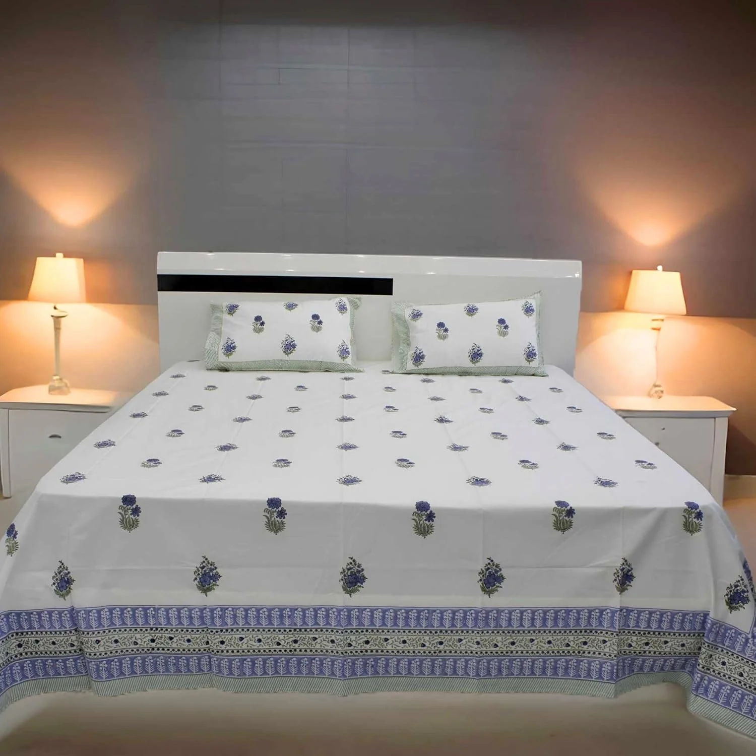 ملحفه دو نفره طرح جیپوری از پارچه مرغوب ۱۰۰٪ پنبه مرحبا فابریکس با ۲ روبالشی، کیفیت عالی، نرم و تنفس پذیر (PARKHEL 08) ملحفه دو نفره طرح جیپوری از پارچه مرغوب ۱۰۰٪ پنبه مرحبا فابریکس با ۲ روبالشی، کیفیت عالی، نرم و تنفس پذیر (PARKHEL 08)