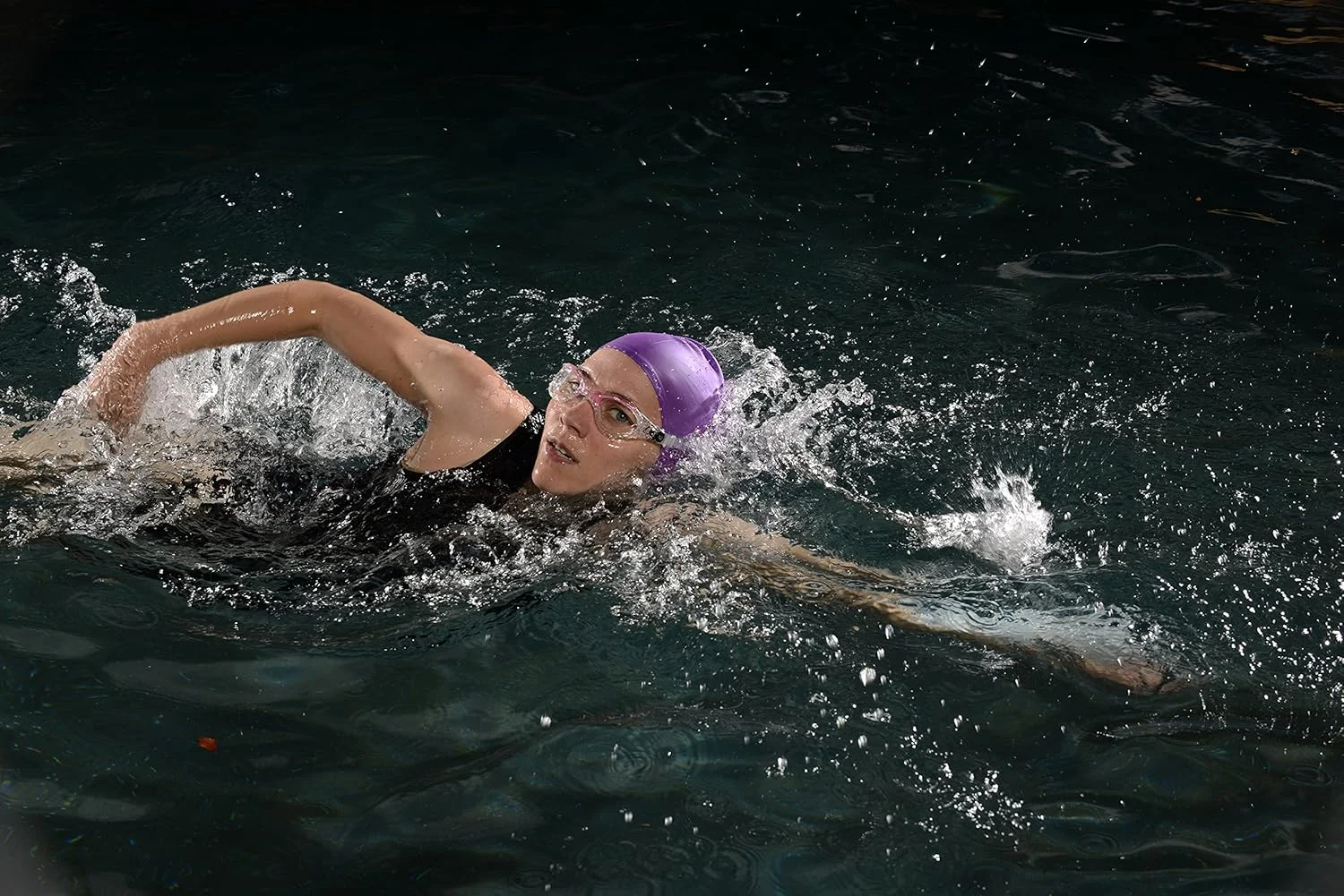 مایو حرارتی زنانه مشکی 2 میلیمتری مایو حرارتی زنانه مشکی 2 میلیمتری