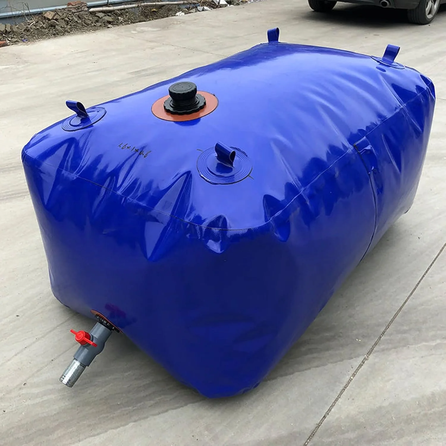 مخزن آب تاشو با ظرفیت بالا برای فضای باز، دارای شیر روشن/خاموش، کیسه آب نرم تاشو برای خشکسالی، تانک ذخیره آب اضطراری قابل حمل WMEIE (رنگ: آبی، سایز: 2.5X1.5X0.5 متر (3000 لیتر))