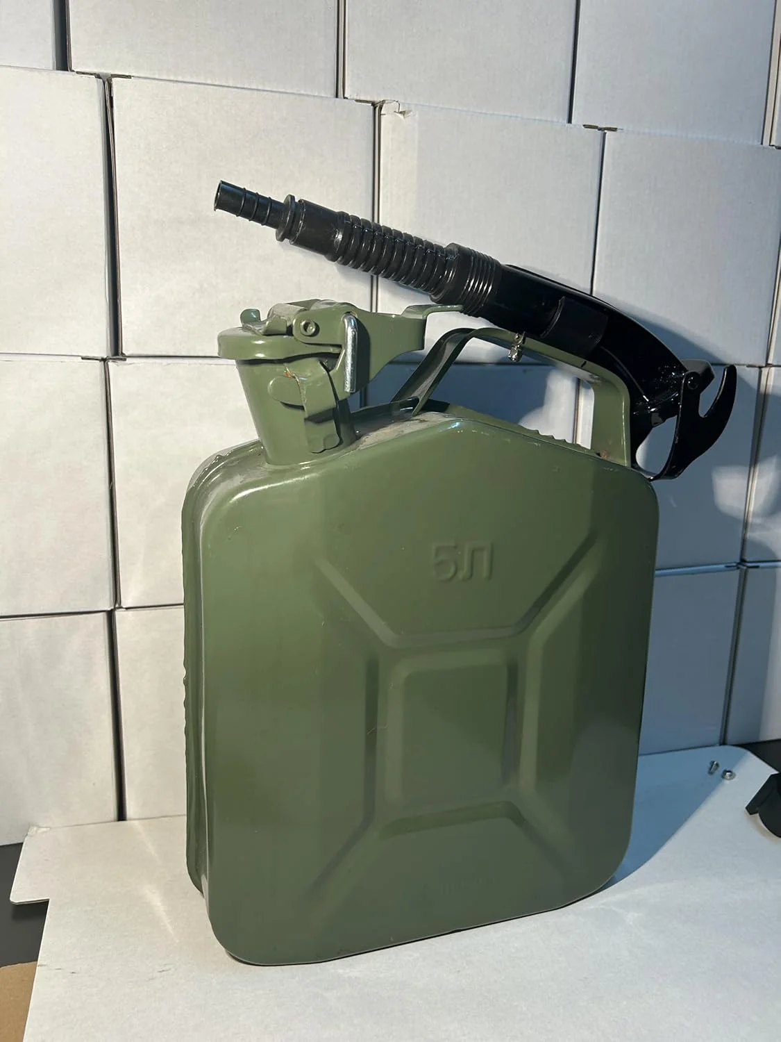 نگهدارنده نازل خروجی برای گالن سوخت، نصب شده روی دسته، 2 عدد