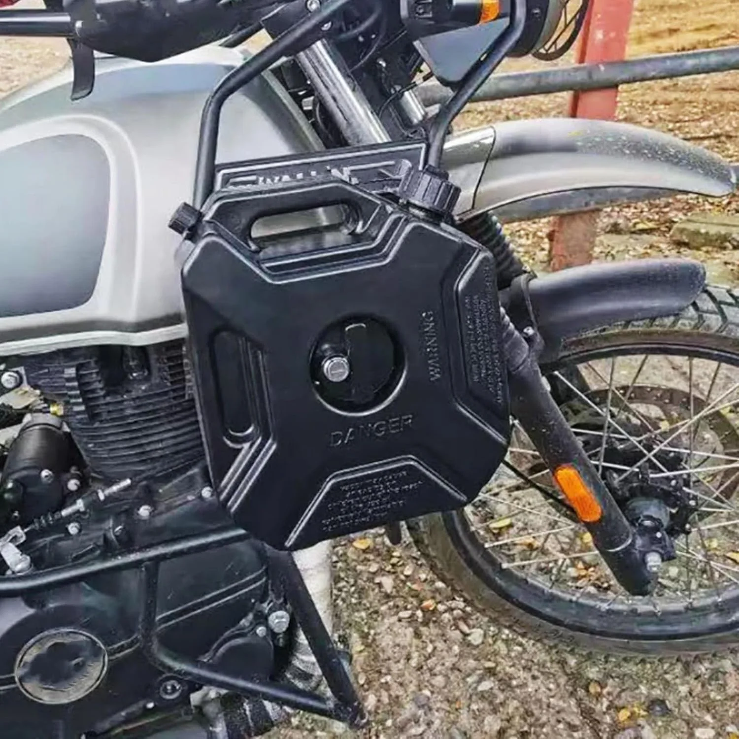 مخزن سوخت 5 لیتری Tuwei، مخزن بنزین قابل نصب، مخزن ذخیره روغن و بنزین، مخزن پشتیبان اضطراری، ظرف بنزین، مخزن انتقال سوخت برای خودرو، موتورسیکلت، UTV، ATV، موتور سیکلت خاکی (همراه با براکت)