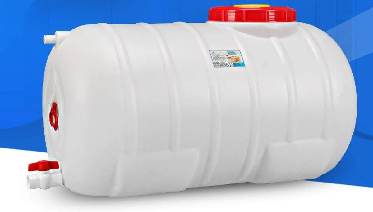 مخزن آب 140 لیتری با ظرفیت بزرگ، سطل آب پلاستیکی، تانک آب افقی با درب و شیر برای آب خانگی، کمپینگ، سفر در فضای باز