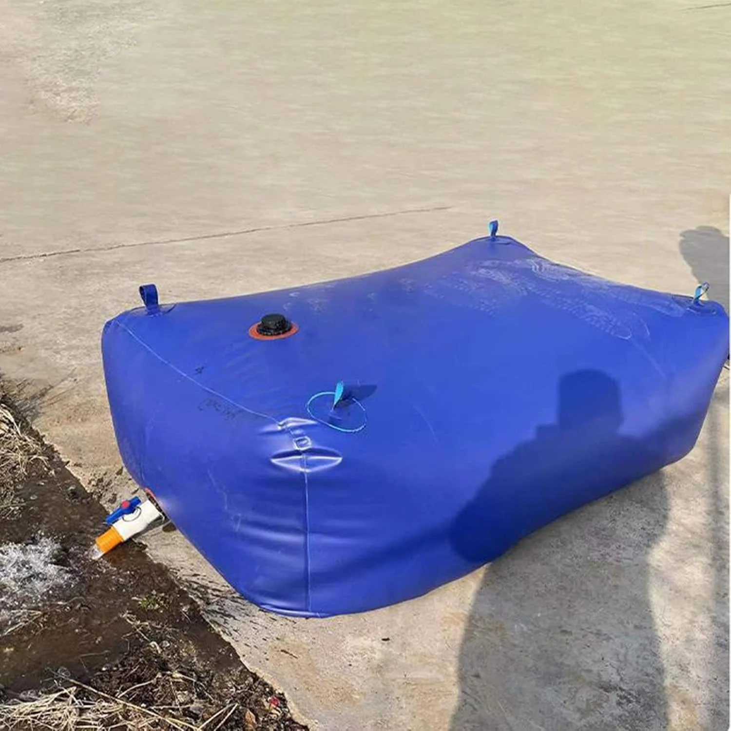 مخزن ذخیره آب باغ با شیر، تانکر آب اضطراری برای ساختمان سازی، کمپینگ، مثانه آب تاشو در فضای باز (اندازه: 2.5x2x1 متر / 5000 لیتر / 1320 گالن)