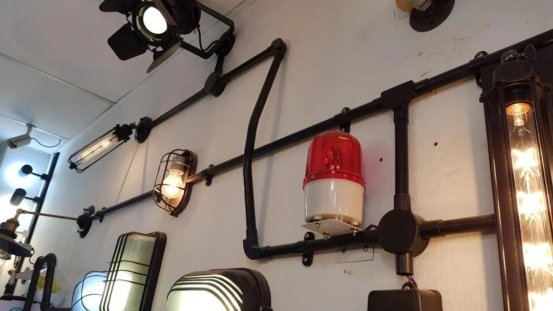 لوله ها و اتصالات پی وی سی سبک وزن برای سیم کشی برق - راه حل قابل اعتماد و مقاوم در برابر آب و هوا برای سیم کشی داخلی و خارجی - KYLAQ (بست لوله پی وی سی (L/D)، 25 میلی متر)