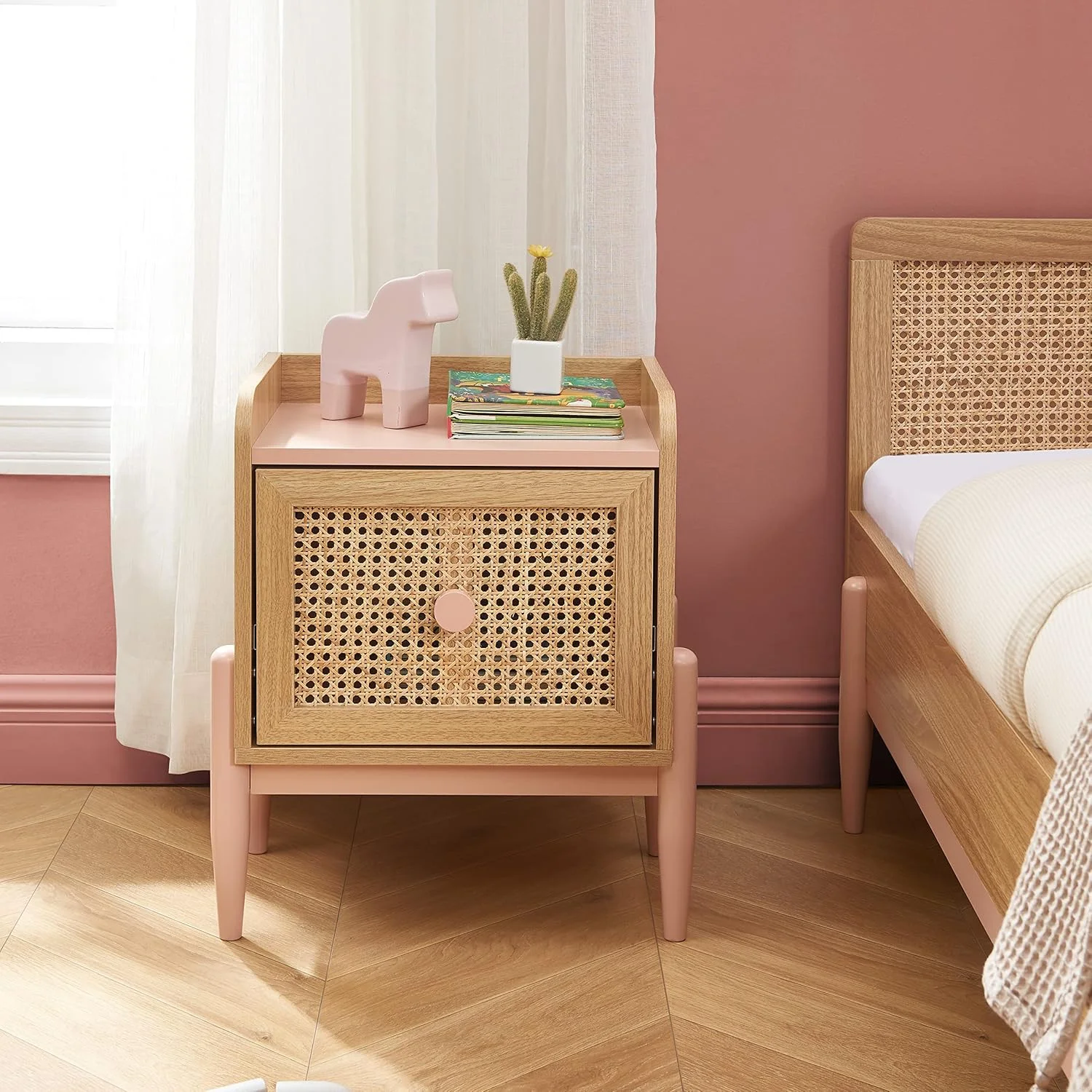 بایتا - میز کنار تختی کودک پائولو رزا و حصیر کنفی