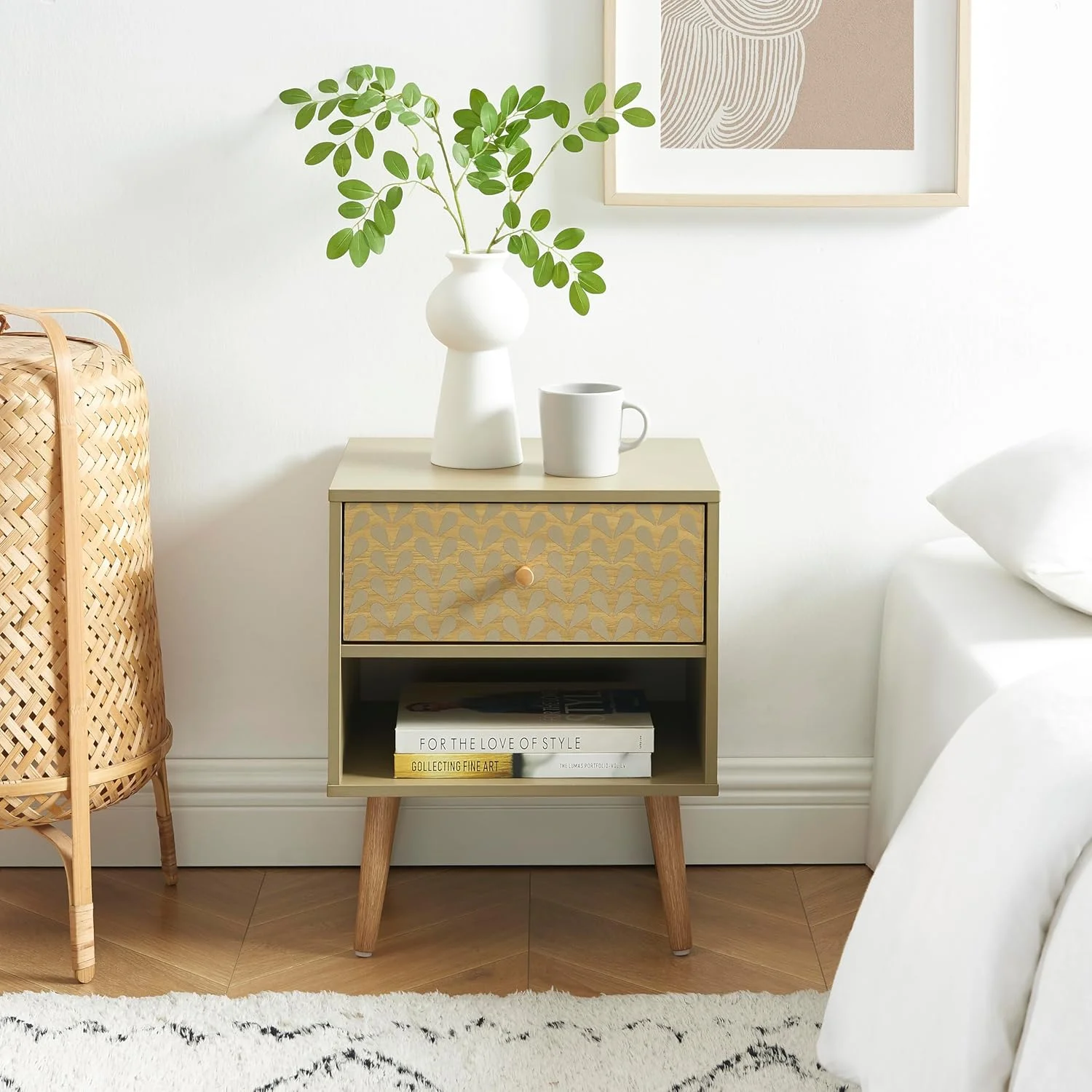 میز کنار تختی بائیتا ۴۰ سانتی متر، سبز زیتونی میز کنار تختی بائیتا ۴۰ سانتی متر، سبز زیتونی