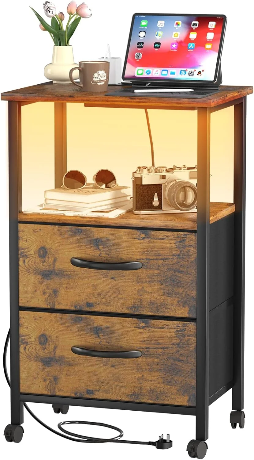 میز کنار تختی - کابینت کنار تختی با ایستگاه شارژ - میز کنار تختی با 2 کشو پارچه ای بزرگ، میز کنار تخت 42 سانتی متری با چراغ های ال ای دی برای اتاق خواب، اتاق نشیمن میز کنار تختی - کابینت کنار تختی با ایستگاه شارژ - میز کنار تختی با 2 کشو پارچه ای بزرگ، میز کنار تخت 42 سانتی متری با چراغ های ال ای دی برای اتاق خواب، اتاق نشیمن