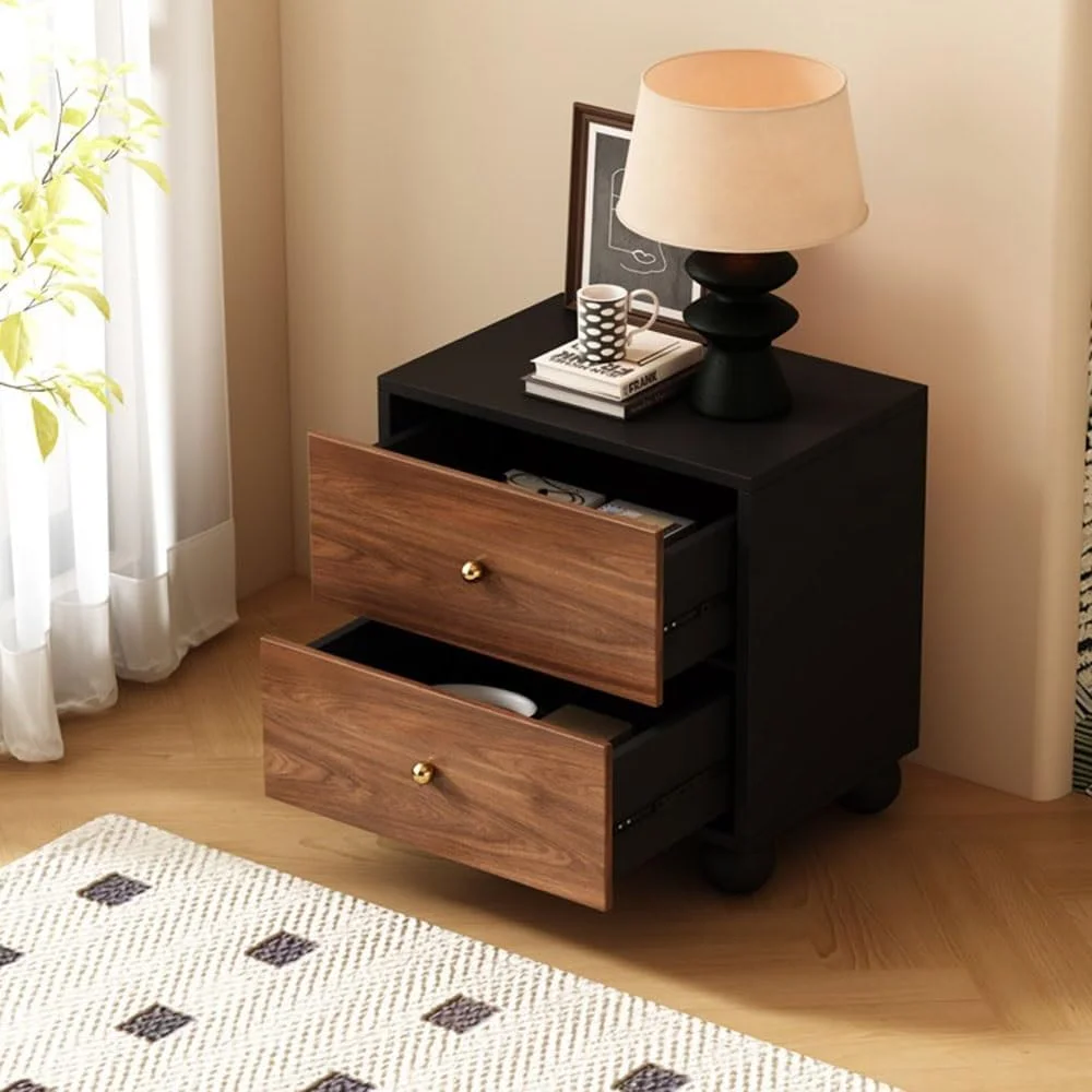 میز کنار تختی با طراحی مدرن و ساده به همراه کمد برای اتاق خواب و میز چوبی دارای کشو میز کنار تختی با طراحی مدرن و ساده به همراه کمد برای اتاق خواب و میز چوبی دارای کشو