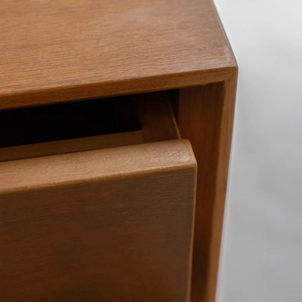 میز کنار تختی اتاق خواب با طرح شطرنجی قدیمی، میز ذخیره سازی کنار تخت با کشو، برای مبل میز کنار تختی با کشو