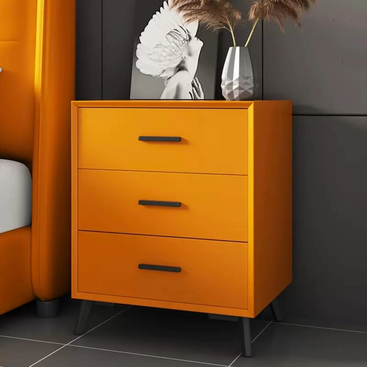 میز کنار تختی با ۳ کشو، واحد کشوهای ذخیره سازی چوبی با پایه قوی برای اتاق خواب، اتاق نشیمن، کمد و مبلمان کنار تخت، نارنجی، L49xD40xH60cm میز کنار تختی با ۳ کشو، واحد کشوهای ذخیره سازی چوبی با پایه قوی برای اتاق خواب، اتاق نشیمن، کمد و مبلمان کنار تخت، نارنجی، L49xD40xH60cm