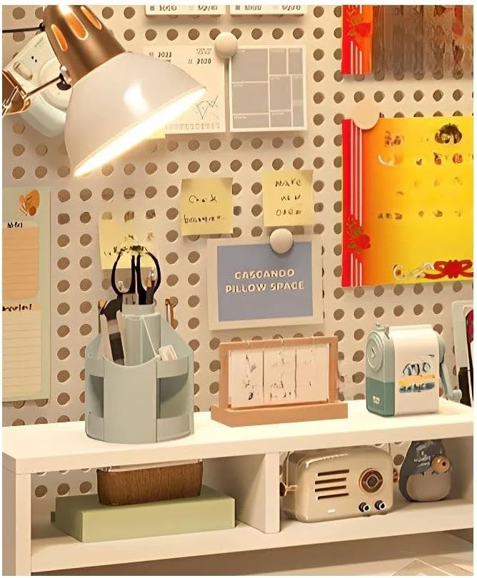 میز کامپیوتر با قفسه برای بهره وری سازمان یافته، قاب سفید با صفحه سوراخ دار، ارتفاع معمولی 170 سانتی متر، عرض 60 سانتی متر، طول 140 سانتی متر میز کامپیوتر با قفسه برای بهره وری سازمان یافته، قاب سفید با صفحه سوراخ دار، ارتفاع معمولی 170 سانتی متر، عرض 60 سانتی متر، طول 140 سانتی متر