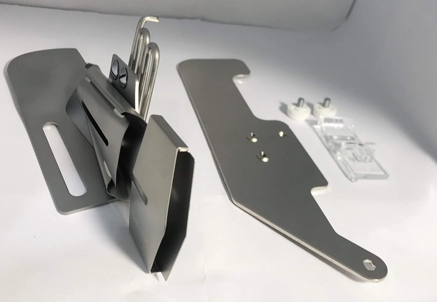 قیطان دوز تک لبه با پایه پس دوز برای ژانومه Coverpro 900 1000CP 1000CPX قیطان دوز تک لبه با پایه پس دوز برای ژانومه Coverpro 900 1000CP 1000CPX