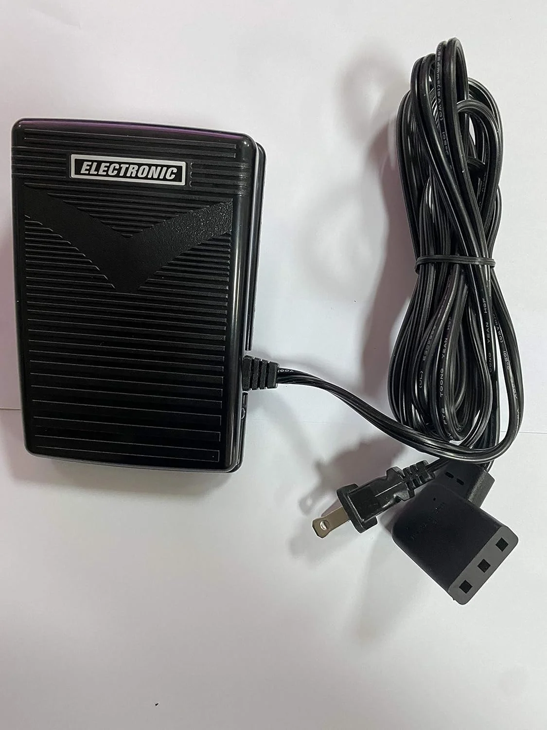 پدال کنترل سرعت برای چرخ خیاطی های Elna Star و Star 11 پدال کنترل سرعت برای چرخ خیاطی های Elna Star و Star 11