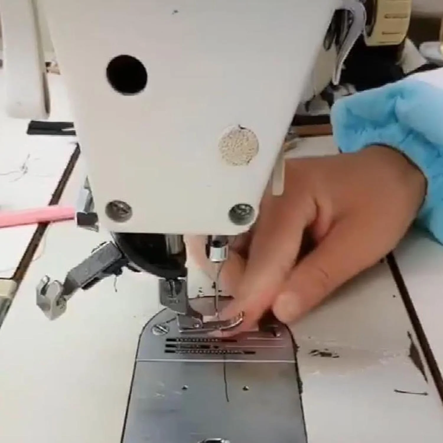 پایه فلت چرخ خیاطی چند منظوره مثلثی چرخشی