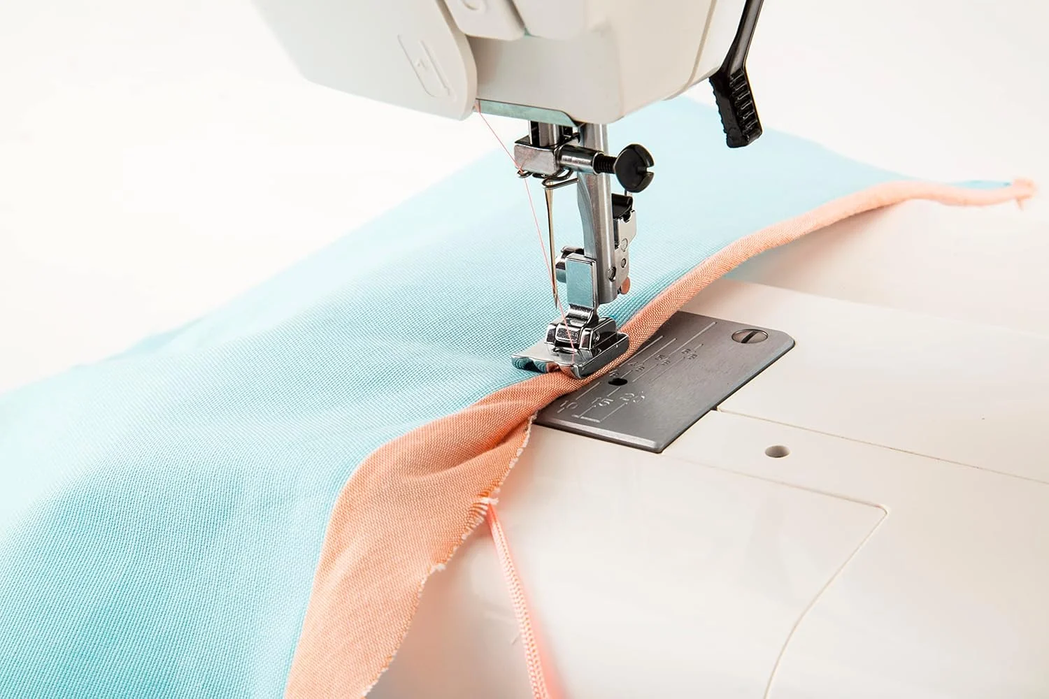 پایه مغزی دوزی مدل SM اوشا (نقره ای) پایه مغزی دوزی مدل SM اوشا (نقره ای)