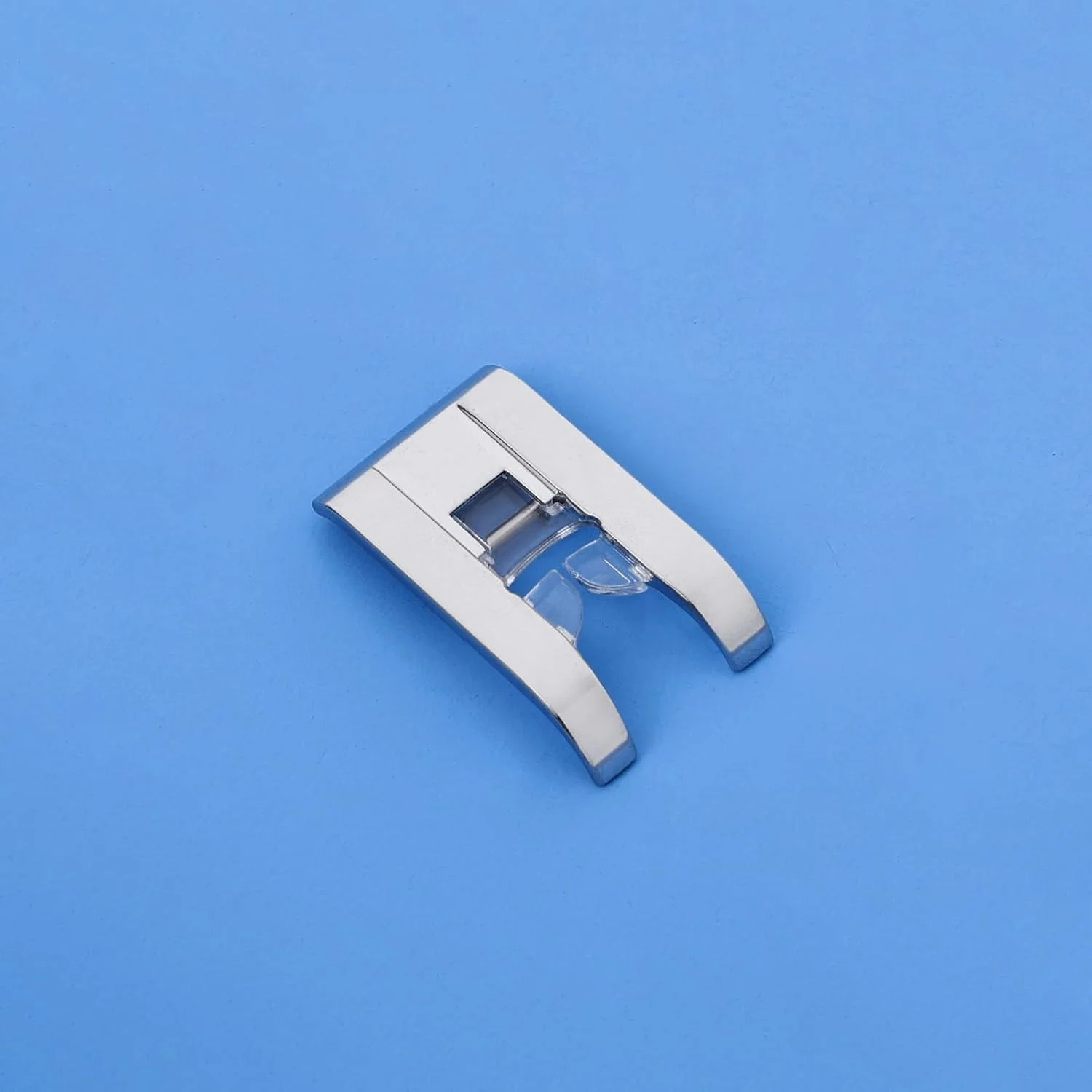 پایه گلدوزی (N) ونیس، پایه ساتن دوزی مناسب برای تمامی چرخ خیاطی های پایه کوتاه ضامن دار سینگر، برادر، بیبی لاک، یورو پرو، ژانومه، کنmoreور، وایت، جوکی و سایر چرخ خیاطی ها، شماره قطعه X53840301