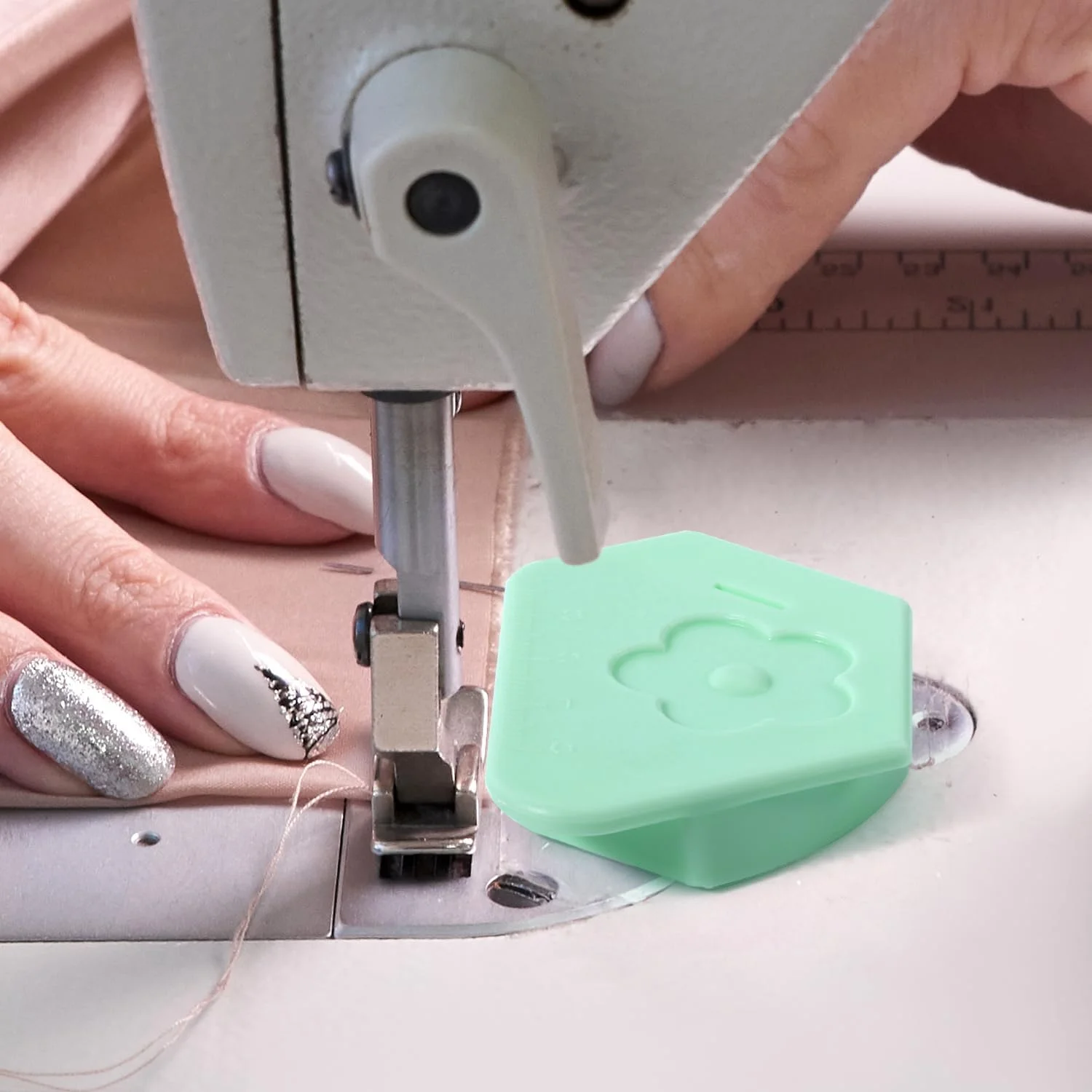 راهنمای درز مغناطیسی برای چرخ خیاطی، راهنمای لبه چند ضلعی با مقیاس، راهنمای درز مغناطیسی چند منظوره جهانی