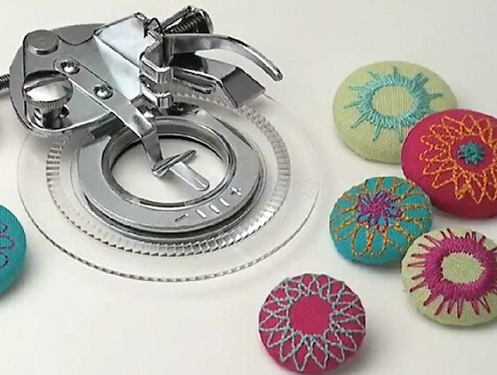 پایه دوخت گل YICBOR مناسب برای اکثر چرخ خیاطی های پایه کوتاه سینگر، برادر، بیبی لاک، یورو-پرو، ژانومه، کنمور، وایت، جوکی، نیو هوم، سیمپلیسیتی، النا و غیره پایه دوخت گل YICBOR مناسب برای اکثر چرخ خیاطی های پایه کوتاه سینگر، برادر، بیبی لاک، یورو-پرو، ژانومه، کنمور، وایت، جوکی، نیو هوم، سیمپلیسیتی، النا و غیره