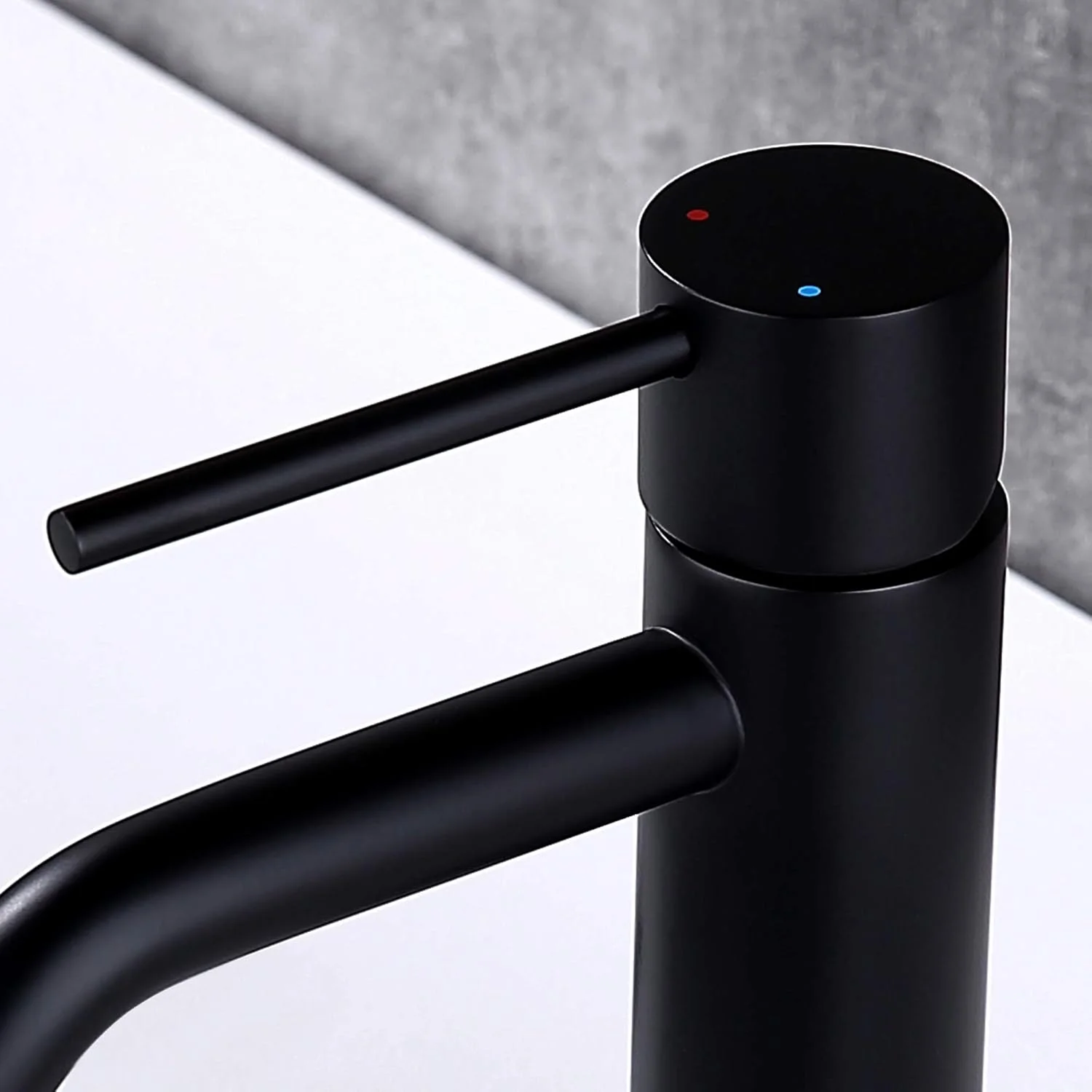 شیر روشویی تک سوراخ برنجی مشکی مات به همراه سیفون و شلنگ های اتصال