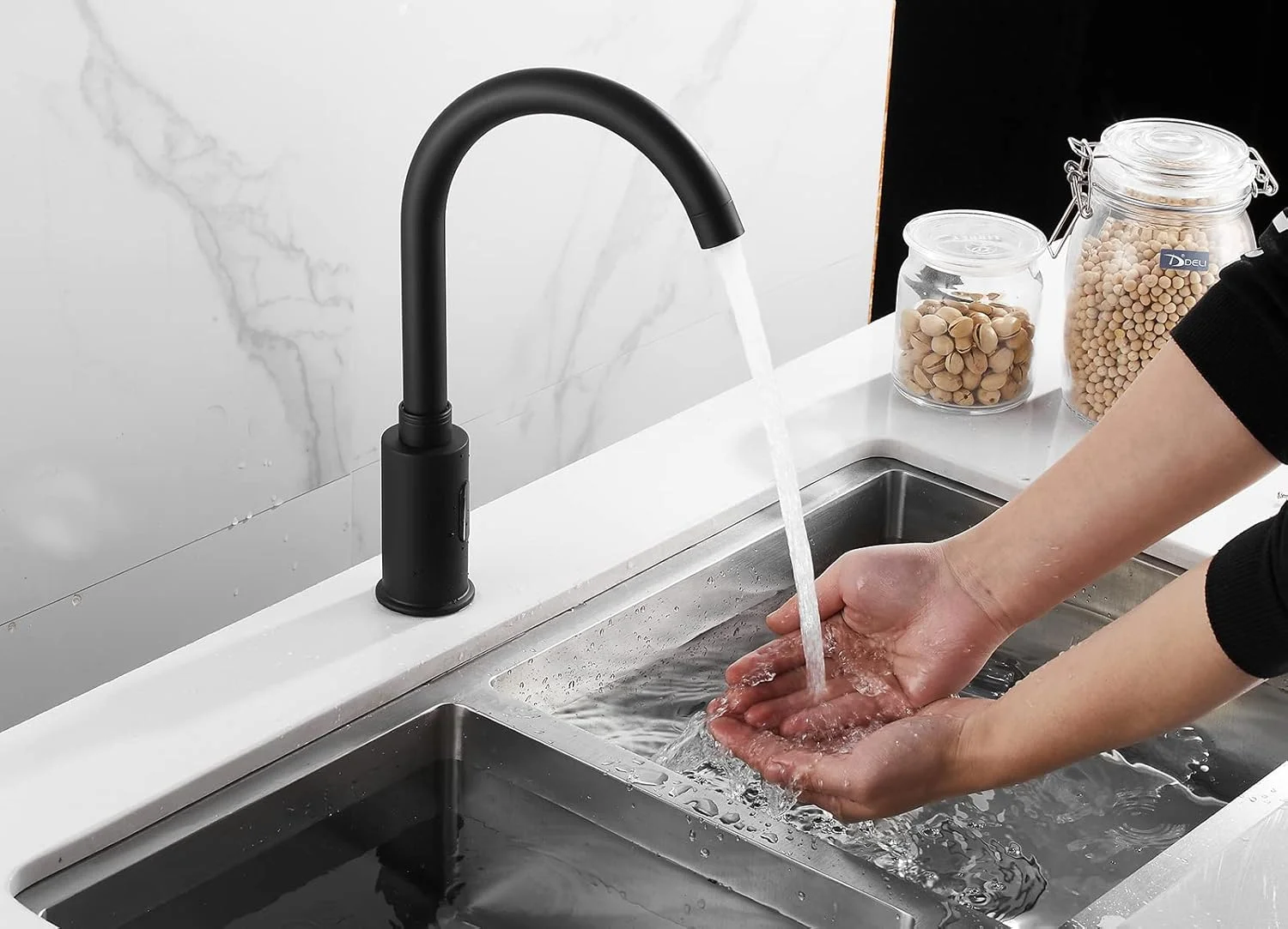 شیر آشپزخانه اتوماتیک YCCUZA مشکی بدون لمس، شیر برقی اتوماتیک بدون لمس با حسگر مادون قرمز، شیر روشویی عمومی حمام، شیر آشپزخانه با شیر مخلوط