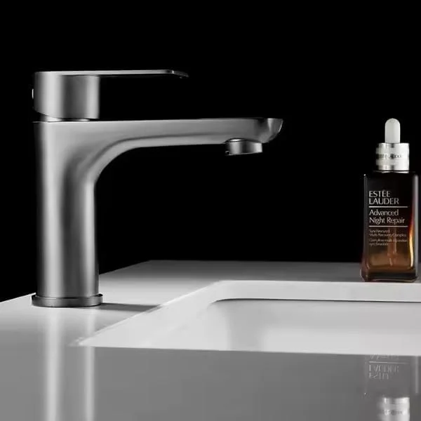 شیر روشویی تک دستگیره مشکی مات – شیر مخلوط آب سرد و گرم، شیر روشویی مدرن با نصب تک سوراخه