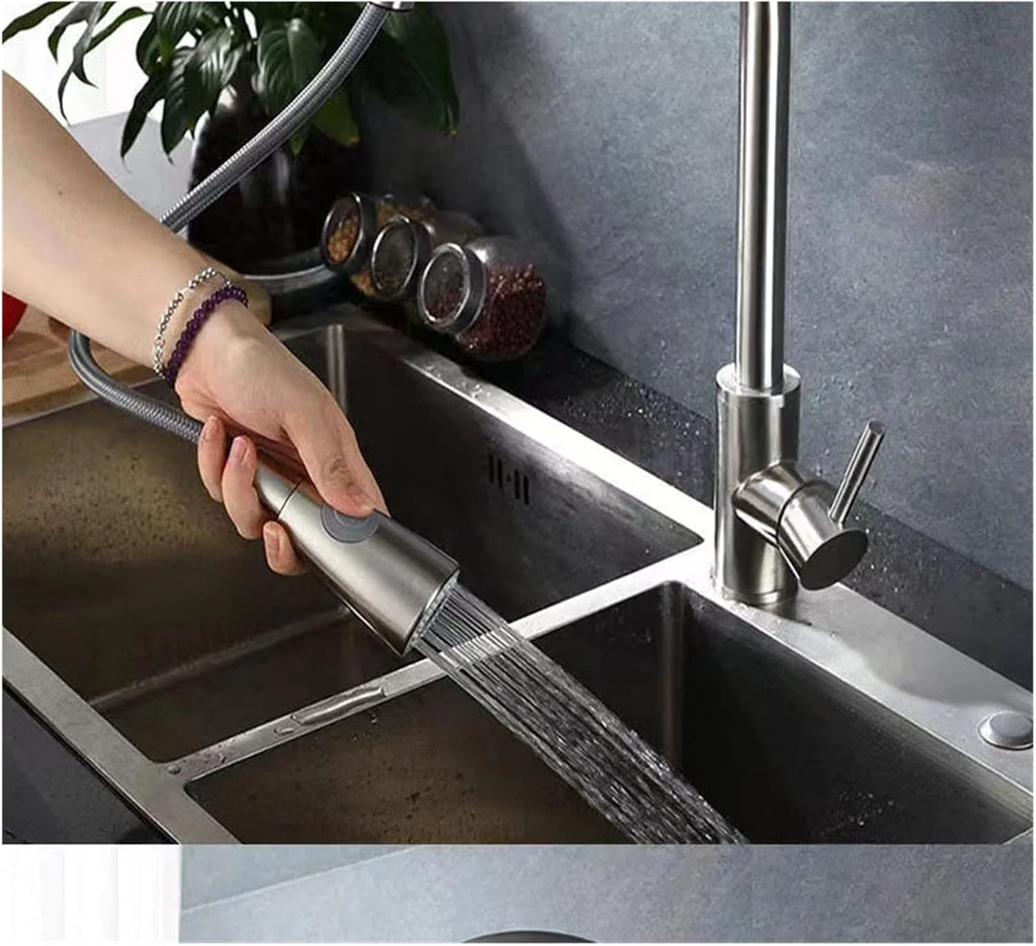 شیر آب گرم و سرد تک سوراخه، شیر آشپزخانه با قابلیت بیرون کشیدن، شیر مخلوط کن جت آب، نصب شده روی سینک ظرفشویی، روکش نیکل برس خورده (نقره ای B2)