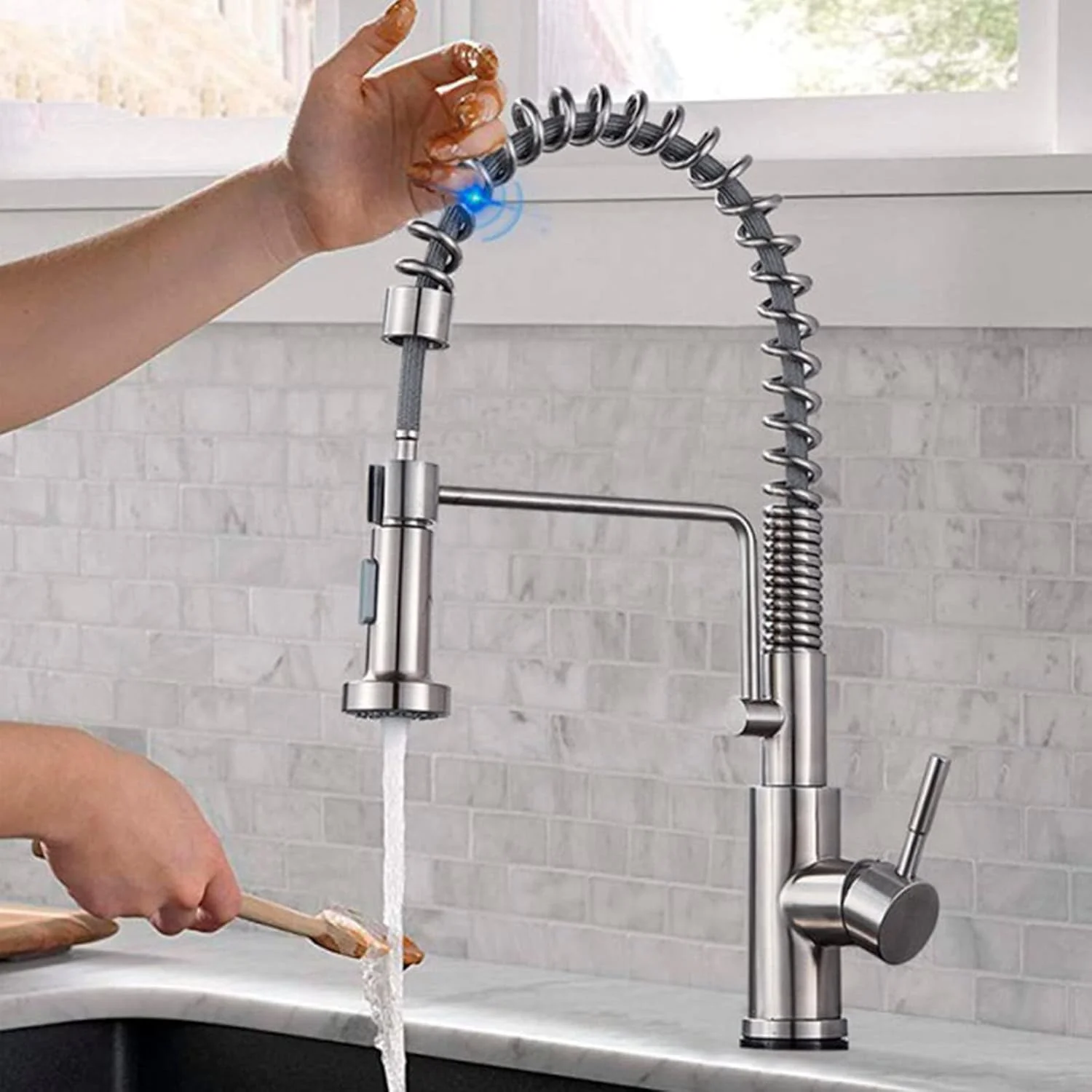 شیر آشپزخانه با حسگر لمسی و علم متحرک با قابلیت چرخش 360 درجه، استیل ضد زنگ، تک دستگیره، دارای 2 حالت پاشش آب، روکش نیکل برس خورده (نیکل برس خورده) شیر آشپزخانه با حسگر لمسی و علم متحرک با قابلیت چرخش 360 درجه، استیل ضد زنگ، تک دستگیره، دارای 2 حالت پاشش آب، روکش نیکل برس خورده (نیکل برس خورده)