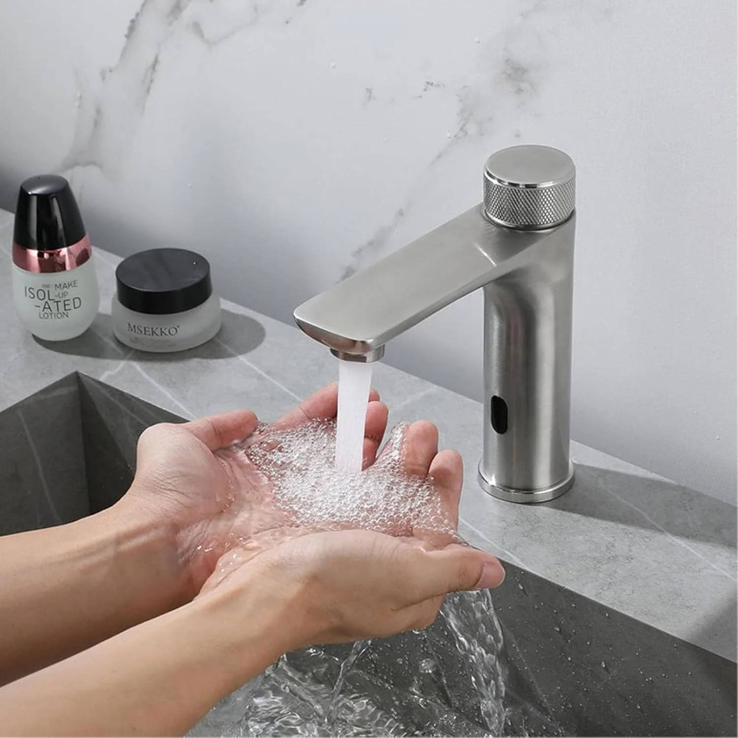 شیر آب حمام بدون لمس، شیر سنسور اتوماتیک استیل ضد زنگ، شیر آب حمام بدون دست، شیر سینک حمام تک سوراخ، شیر مخلوط آب سرد و گرم، طلایی برس خورده (Br