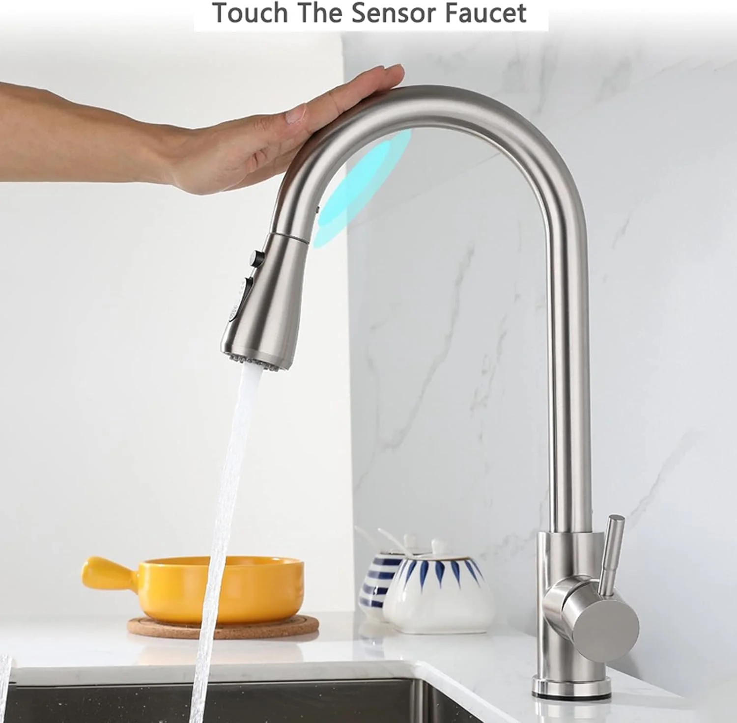 شیر آشپزخانه هوشمند با حسگر لمسی و علم متحرک، شیر سینک ظرفشویی تک دستگیره استیل 304، کنترل آب سرد و گرم، 2 حالت جریان آب، مشکی (طلایی برس خورده)